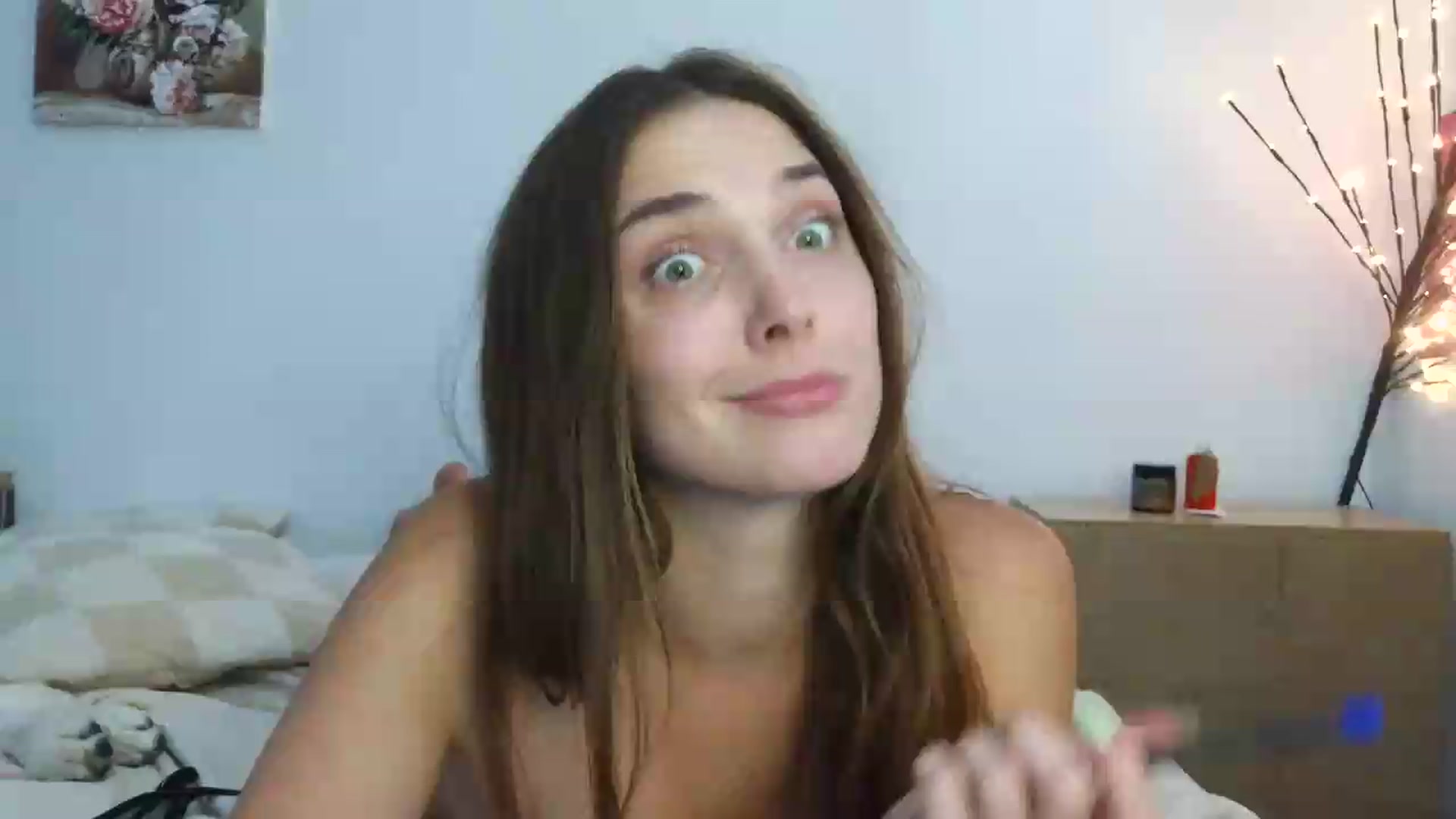Gallery image thumbnail from NayaFrost's myfreecams stream on, 08/26/2026, 18:11 image 19 of 20