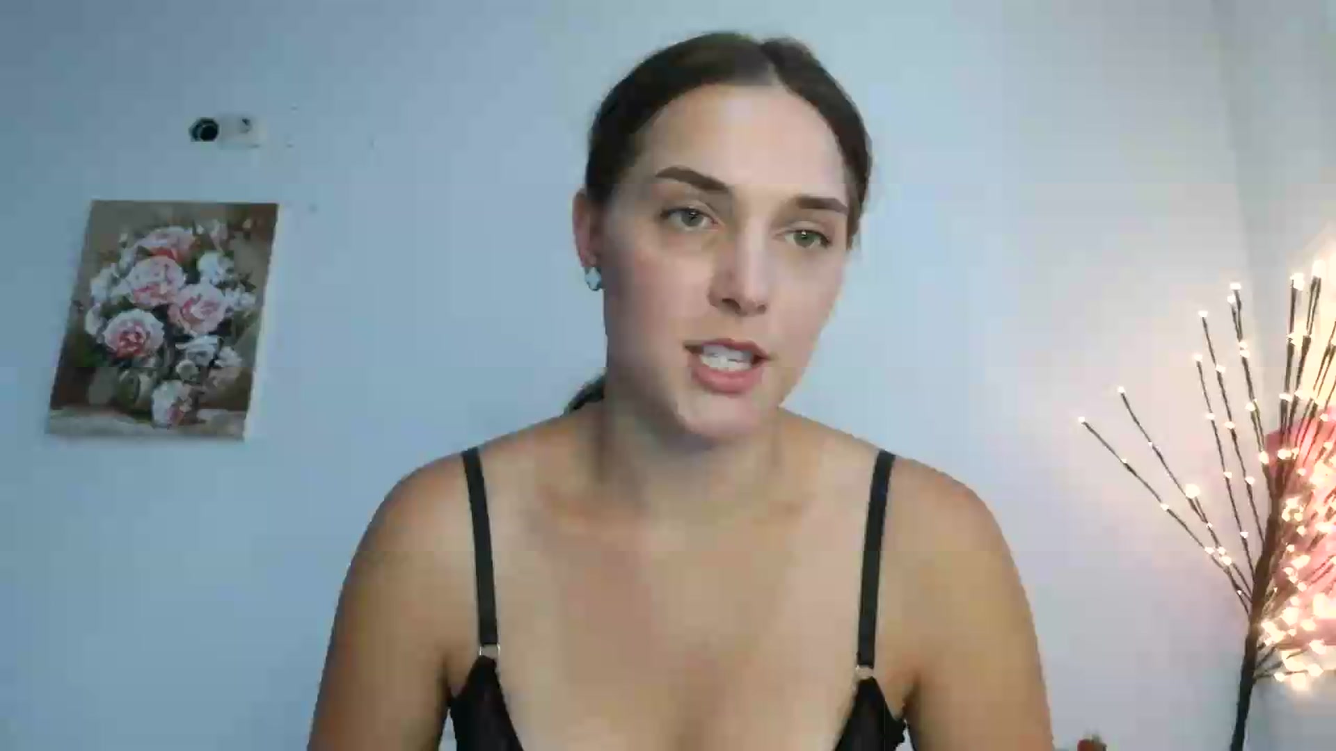 Gallery image thumbnail from NayaFrost's myfreecams stream on, 08/26/2026, 18:10 image 17 of 20