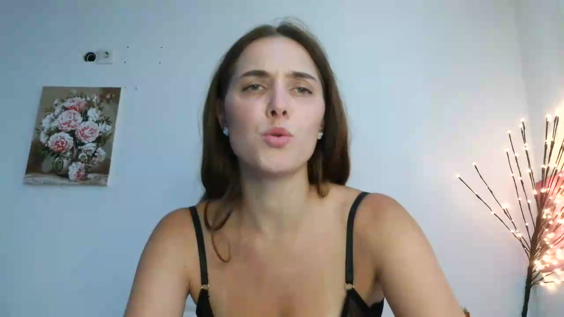 Gallery image thumbnail from NayaFrost's myfreecams stream on, 08/26/2026, 18:10 image 2 of 20