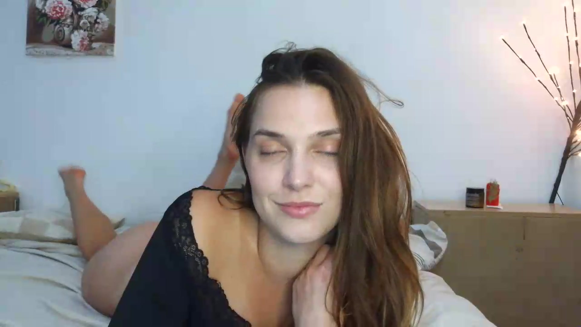 Gallery image thumbnail from NayaFrost's myfreecams stream on, 08/27/2026, 14:21 image 8 of 20