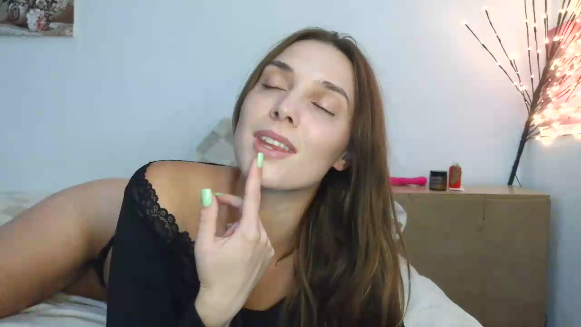 Gallery image thumbnail from NayaFrost's myfreecams stream on, 08/27/2026, 14:21 image 6 of 20