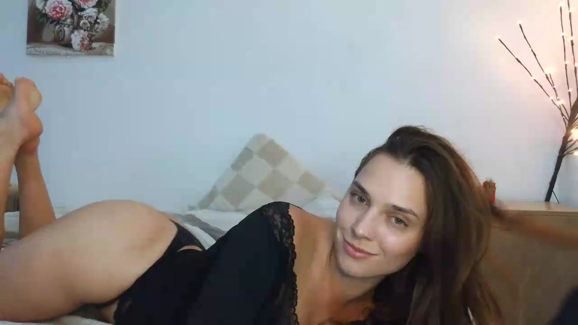 Gallery image thumbnail from NayaFrost's myfreecams stream on, 08/27/2026, 14:21 image 9 of 20