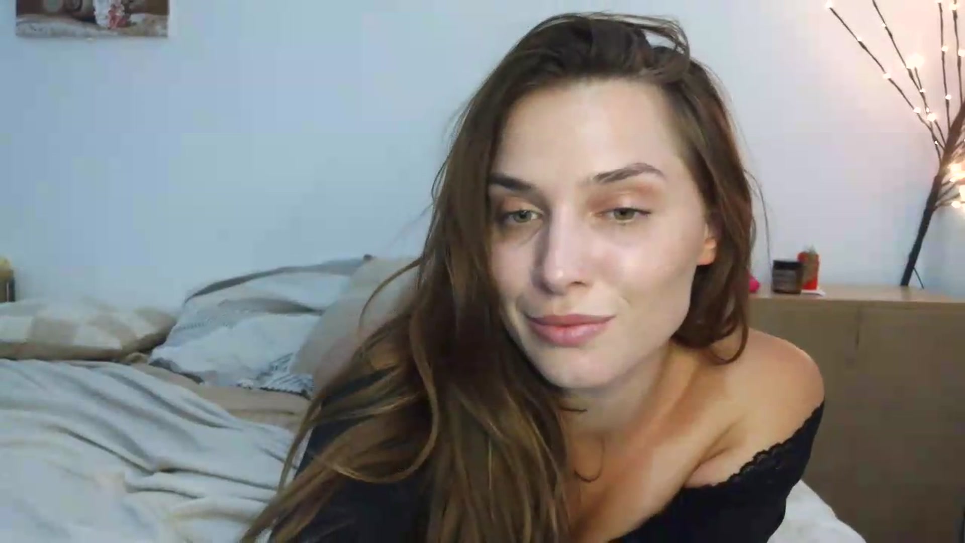 Gallery image thumbnail from NayaFrost's myfreecams stream on, 08/27/2026, 14:21 image 17 of 20