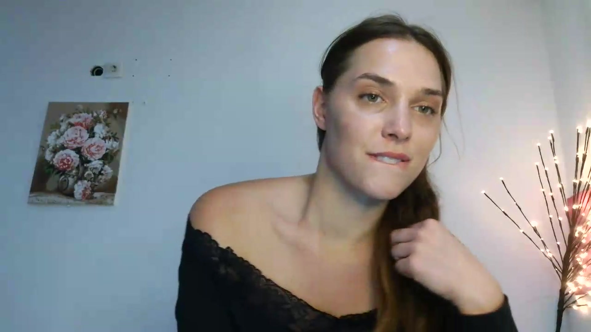 Gallery image thumbnail from NayaFrost's myfreecams stream on, 08/27/2026, 15:24 image 19 of 20