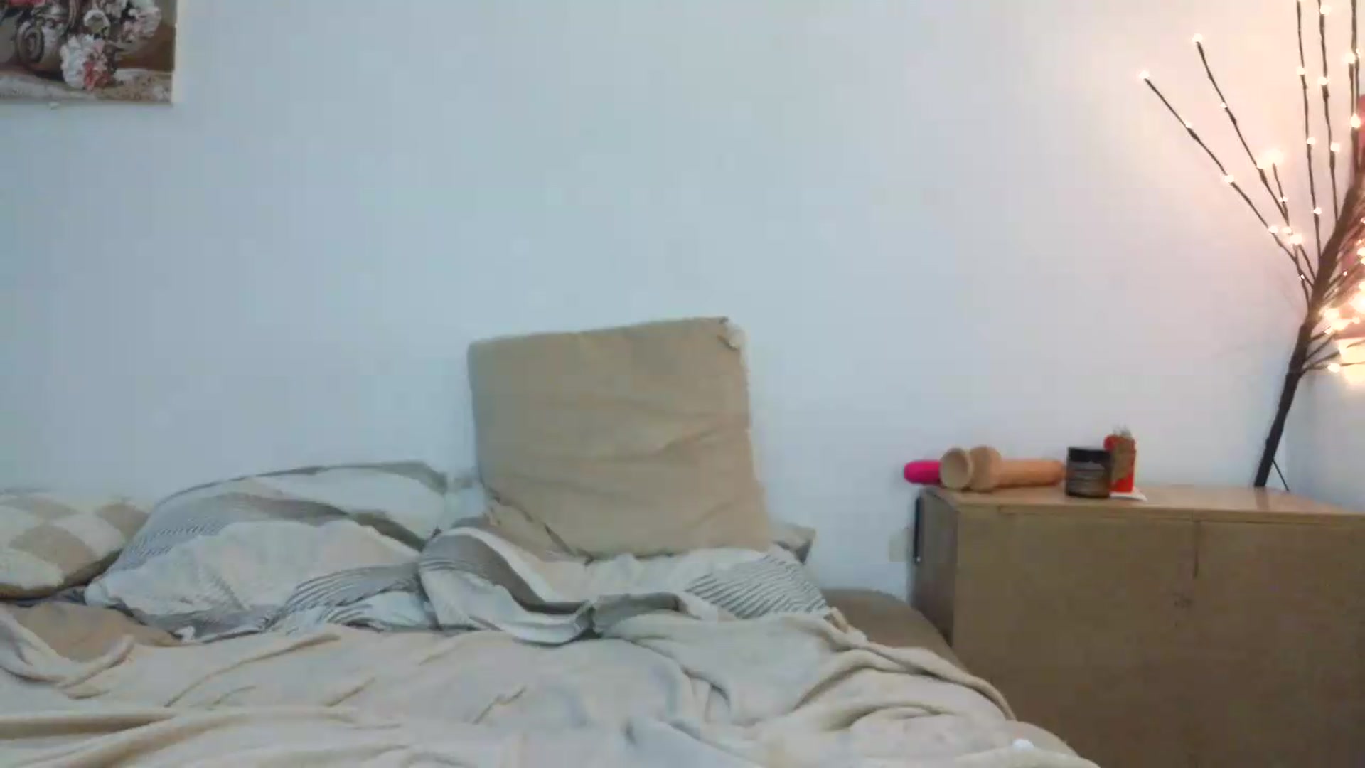 Gallery image thumbnail from NayaFrost's myfreecams stream on, 08/27/2026, 17:00 image 13 of 20