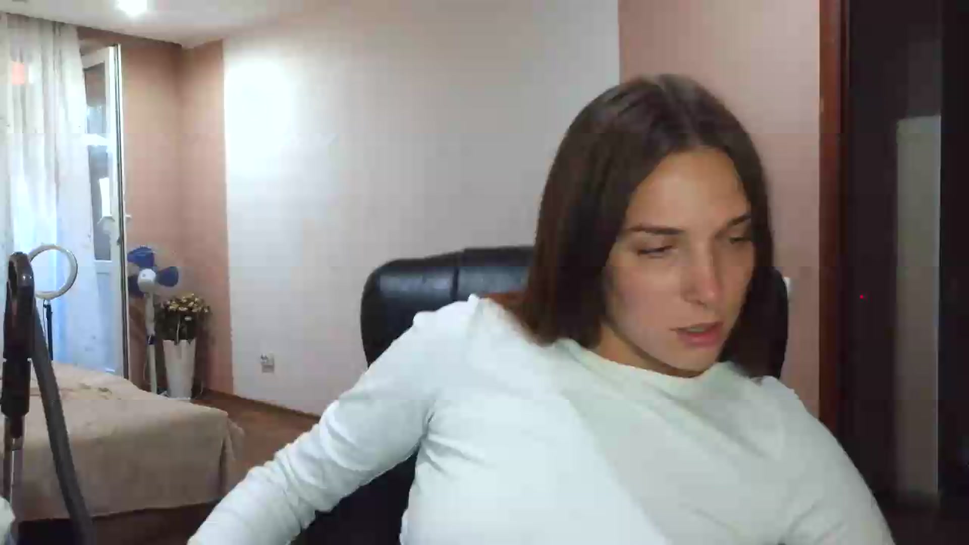 Gallery image thumbnail from NayaFrost's myfreecams stream on, 08/28/2026, 14:13 image 18 of 20