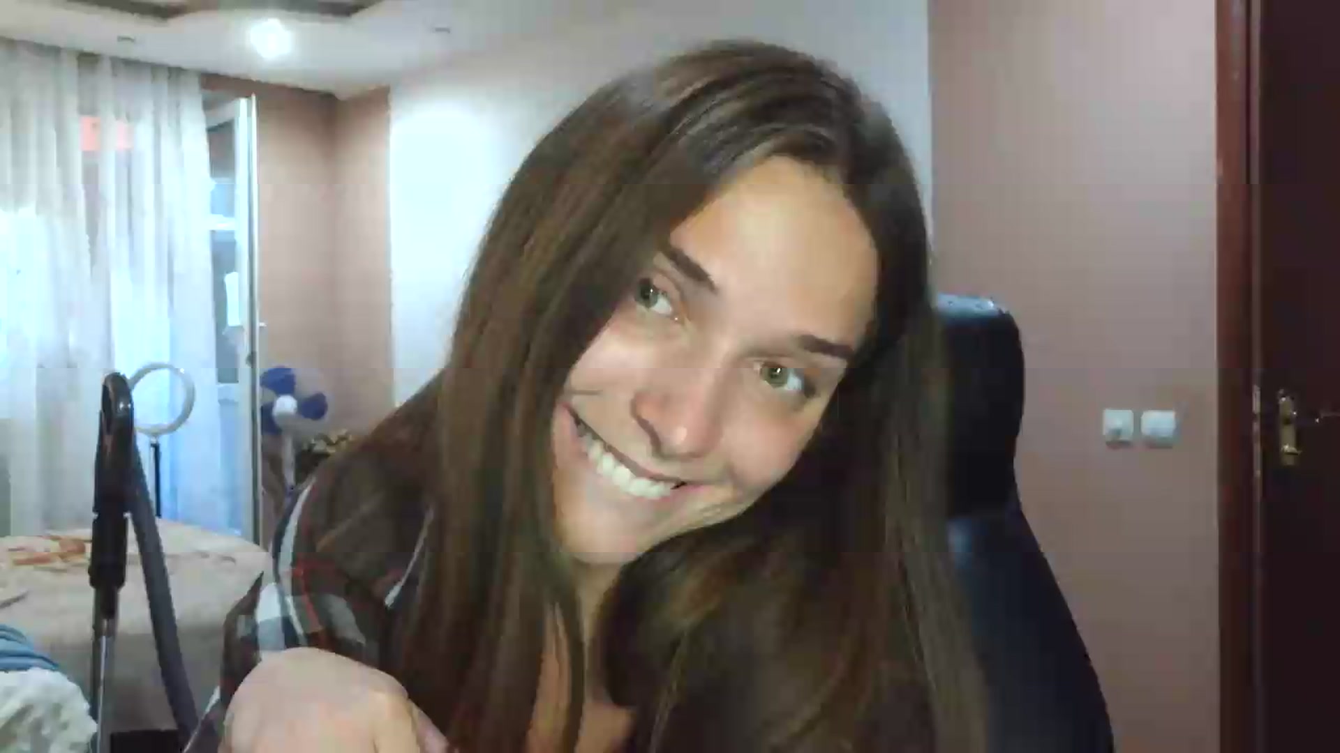 Gallery image thumbnail from NayaFrost's myfreecams stream on, 08/28/2026, 14:43 image 19 of 20