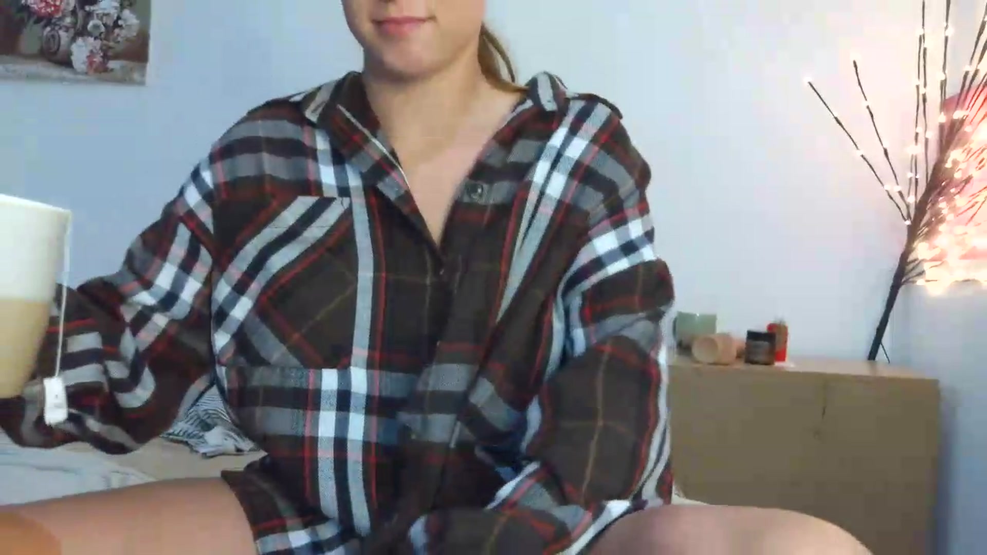 Gallery image thumbnail from NayaFrost's myfreecams stream on, 08/28/2026, 15:43 image 9 of 20