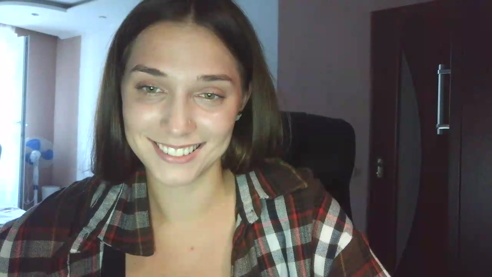 Gallery image thumbnail from NayaFrost's myfreecams stream on, 09/08/2026, 13:01 image 18 of 20