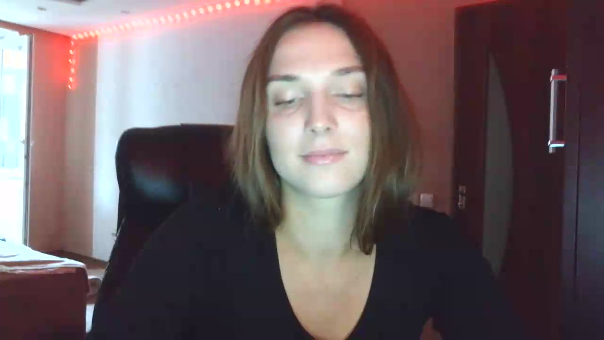 Gallery image thumbnail from NayaFrost's myfreecams stream on, 09/12/2026, 11:55 image 13 of 20