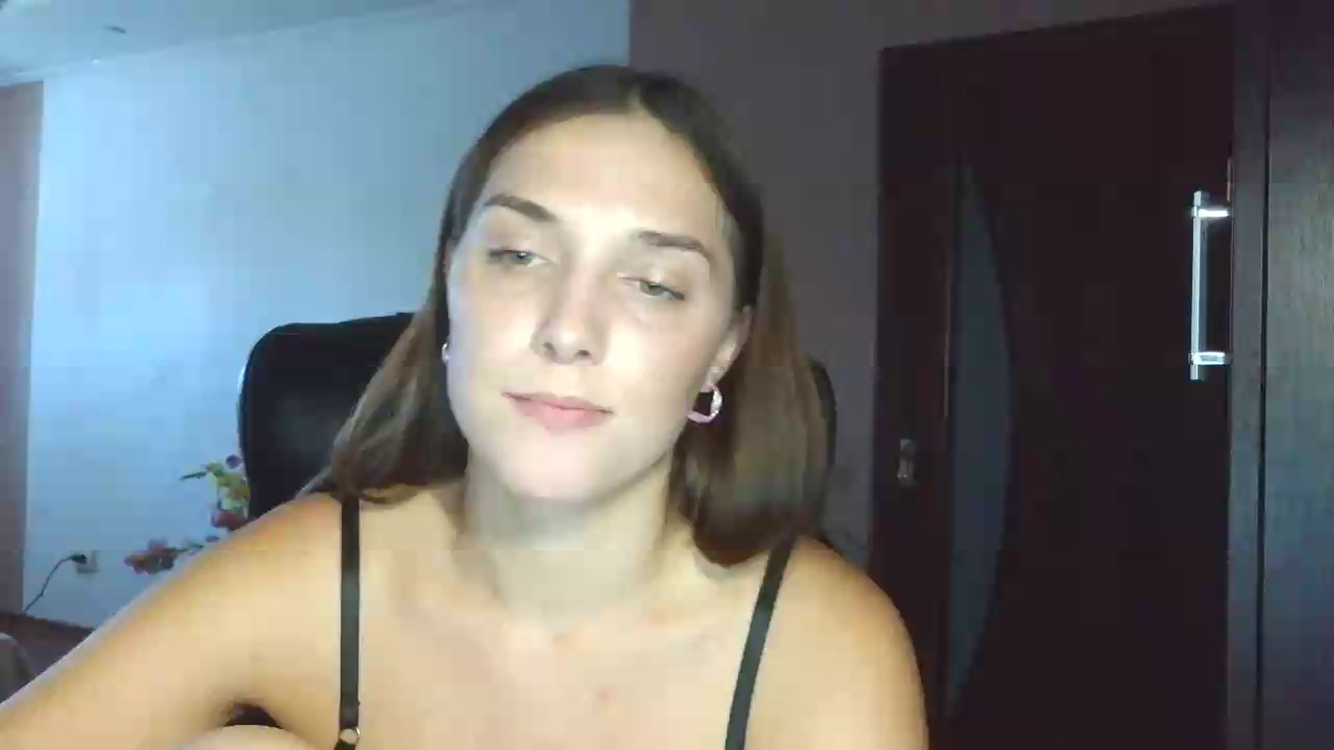 Gallery image thumbnail from NayaFrost's myfreecams stream on, 09/17/2026, 14:14 image 1 of 20