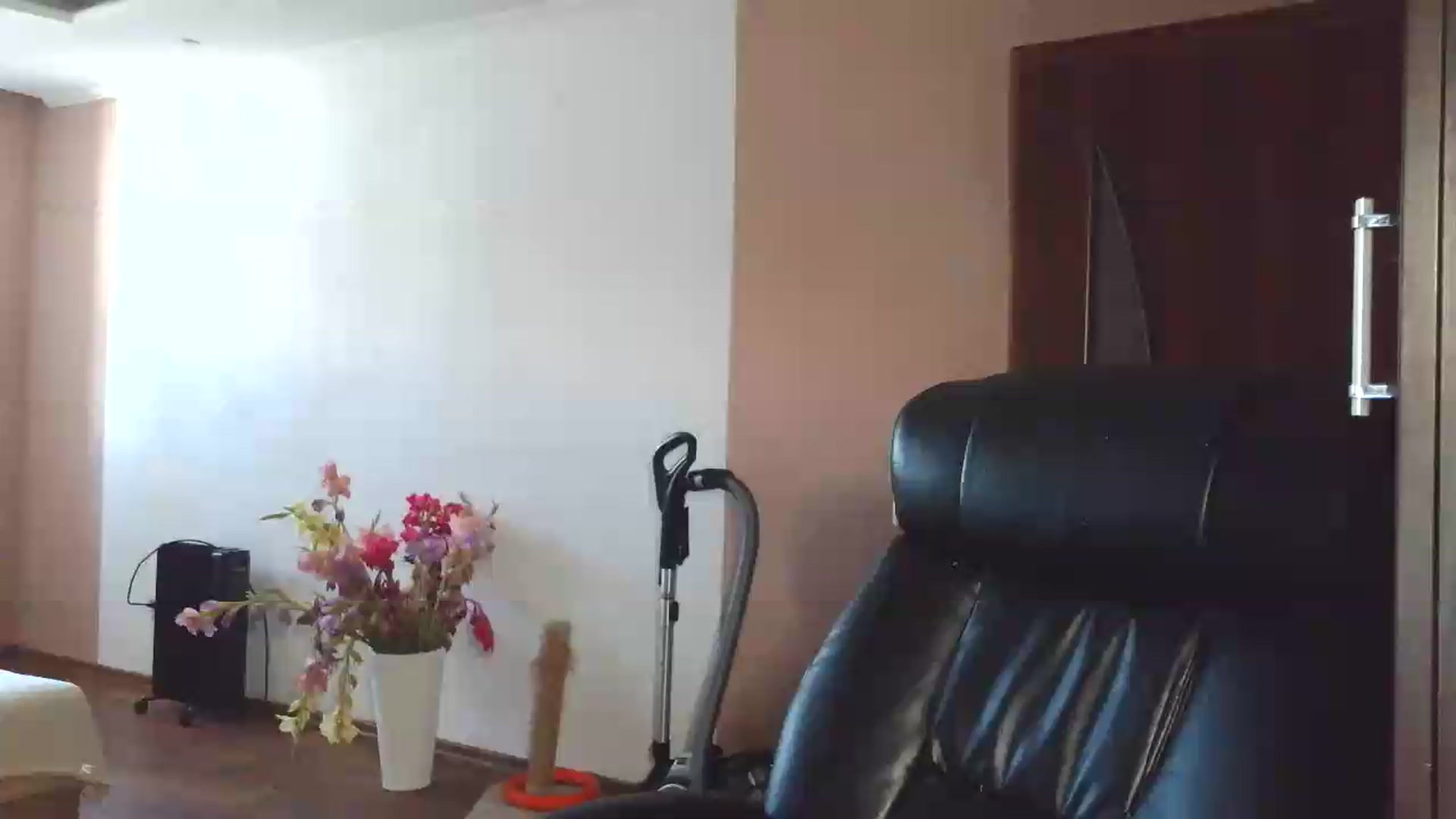 Gallery image thumbnail from NayaFrost's myfreecams stream on, 09/18/2026, 12:15 image 1 of 20