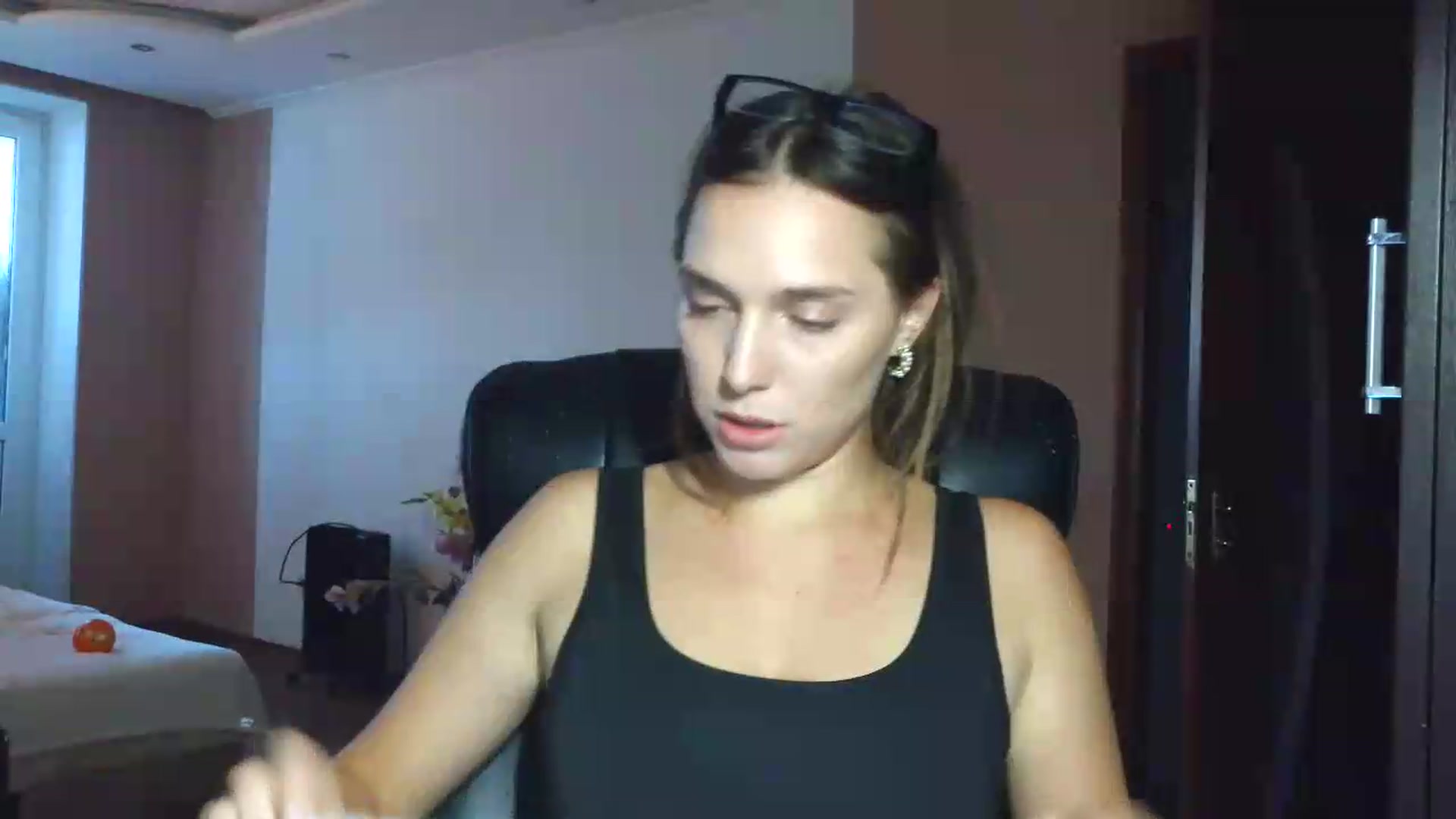 Gallery image thumbnail from NayaFrost's myfreecams stream on, 09/18/2026, 15:19 image 17 of 20
