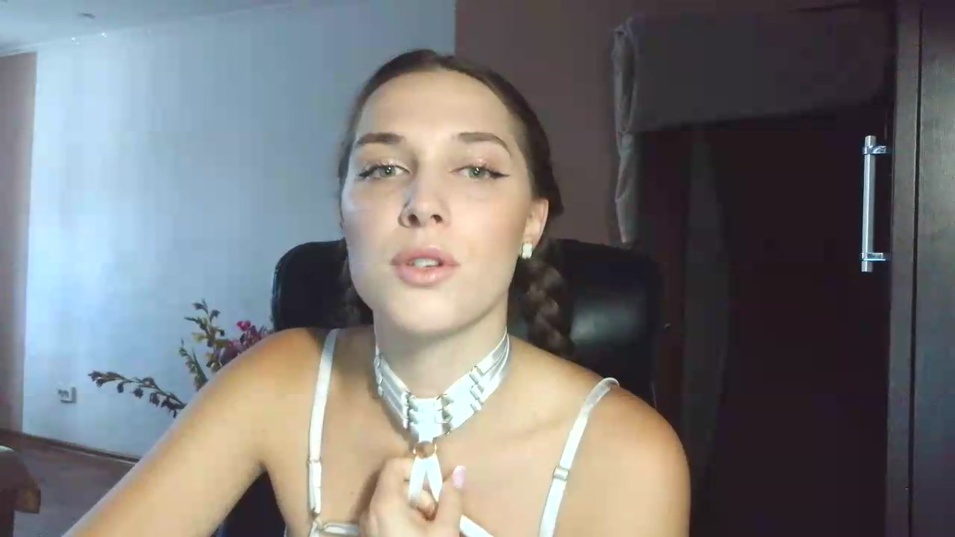 Gallery image thumbnail from NayaFrost's myfreecams stream on, 09/21/2026, 12:55 image 5 of 20