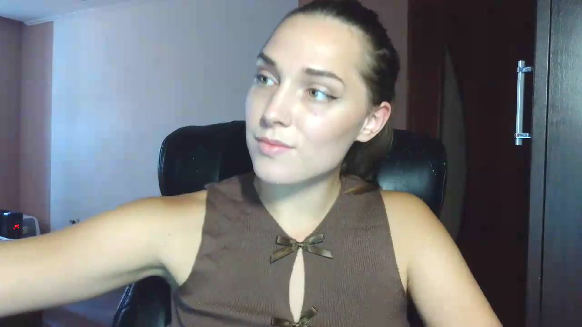 Gallery image thumbnail from NayaFrost's myfreecams stream on, 09/25/2026, 14:31 image 5 of 20