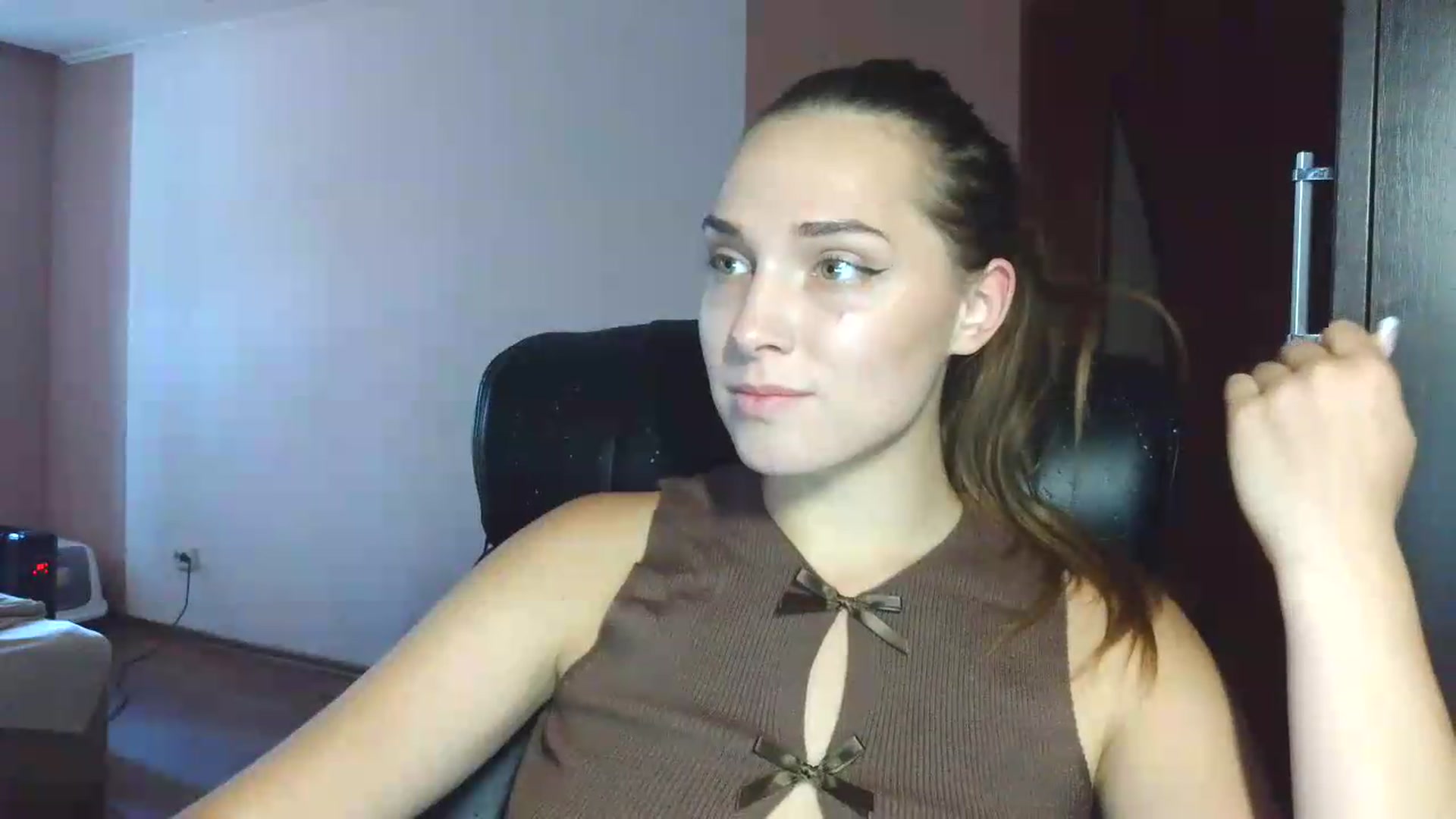 Gallery image thumbnail from NayaFrost's myfreecams stream on, 09/25/2026, 14:31 image 7 of 20