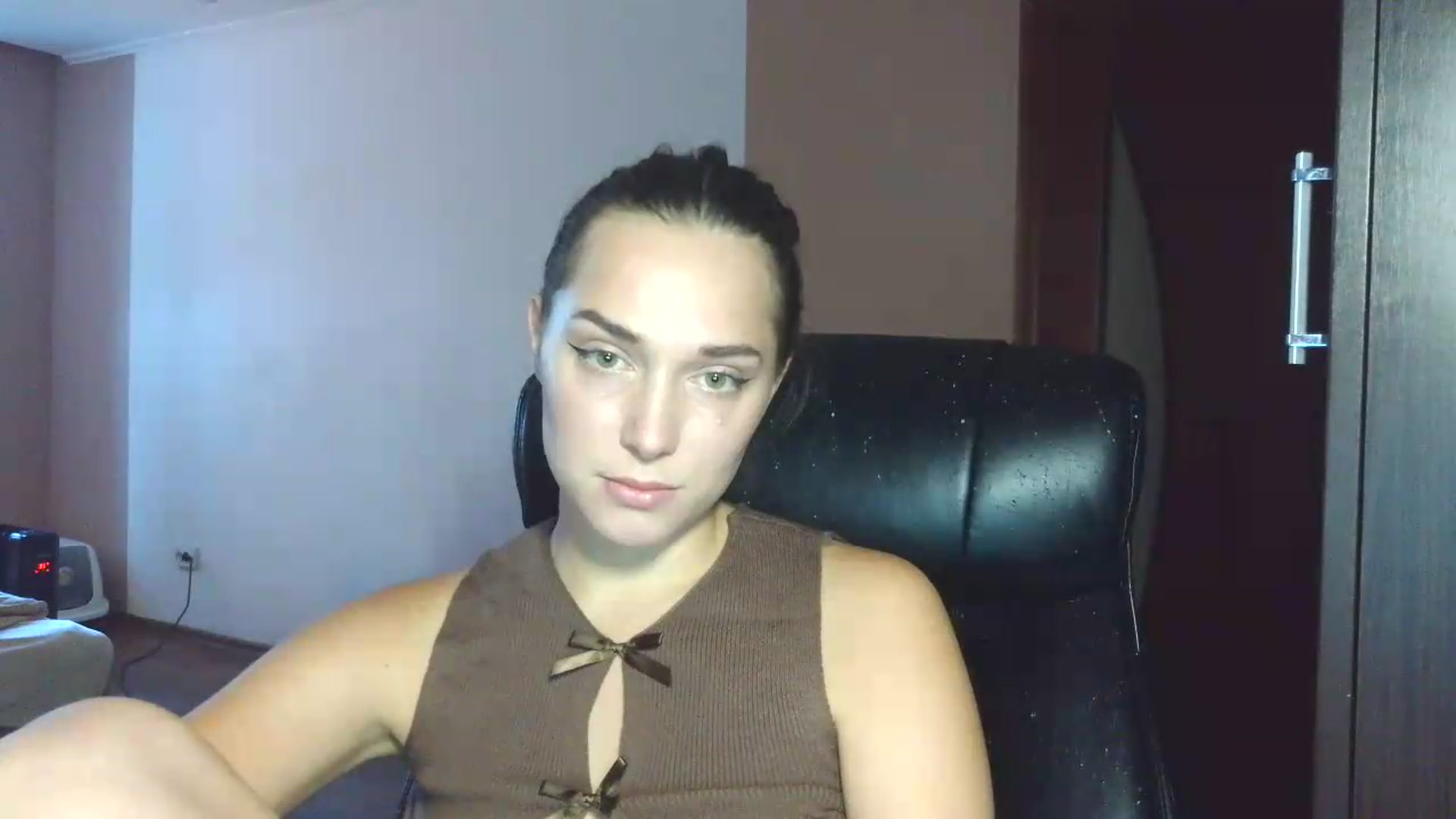 Gallery image thumbnail from NayaFrost's myfreecams stream on, 09/25/2026, 14:31 image 18 of 20