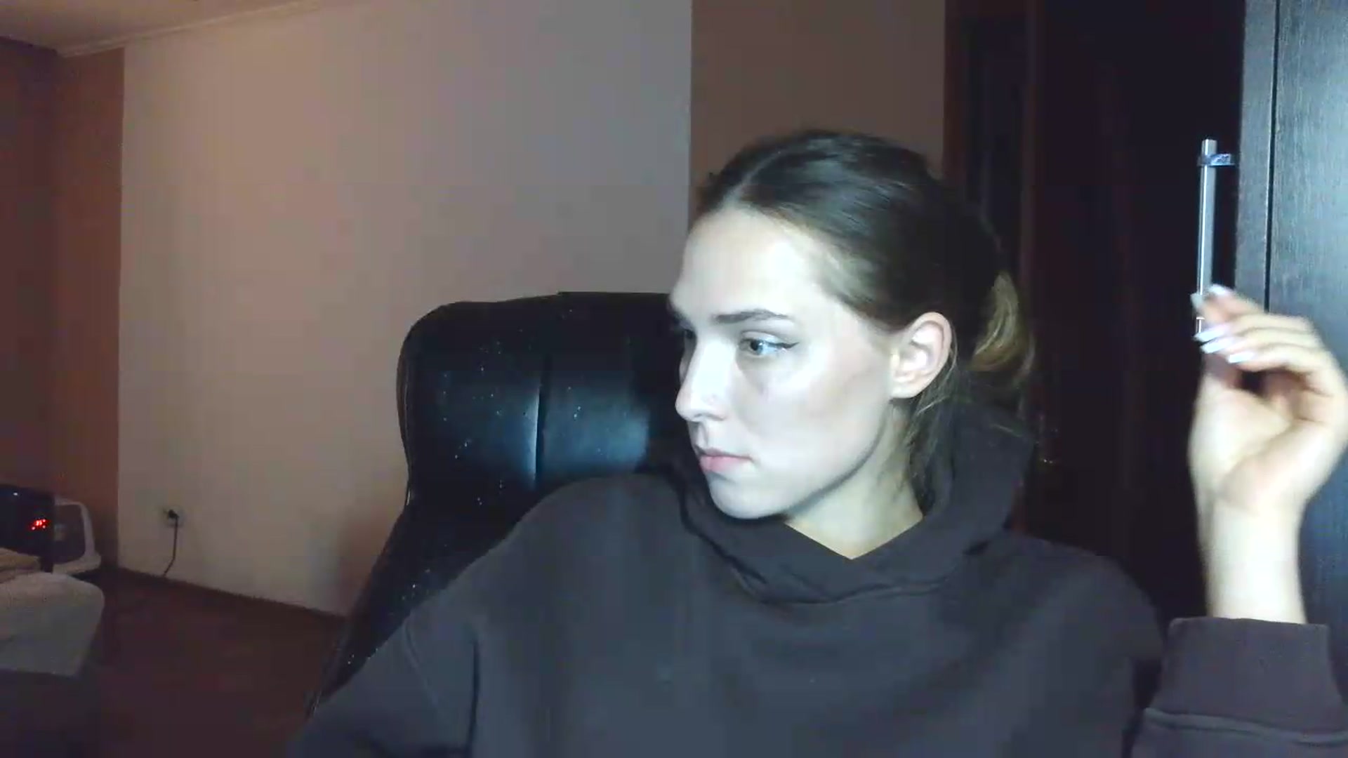Gallery image thumbnail from NayaFrost's myfreecams stream on, 09/25/2026, 15:46 image 13 of 20