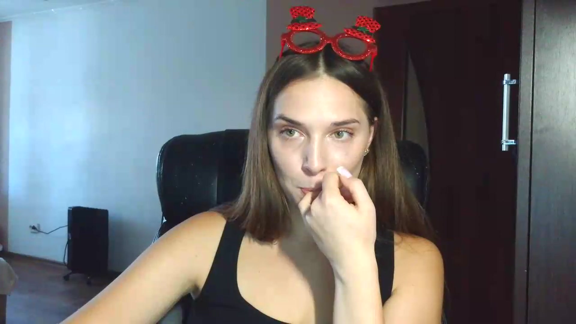 Gallery image thumbnail from NayaFrost's myfreecams stream on, 09/26/2026, 13:36 image 19 of 20