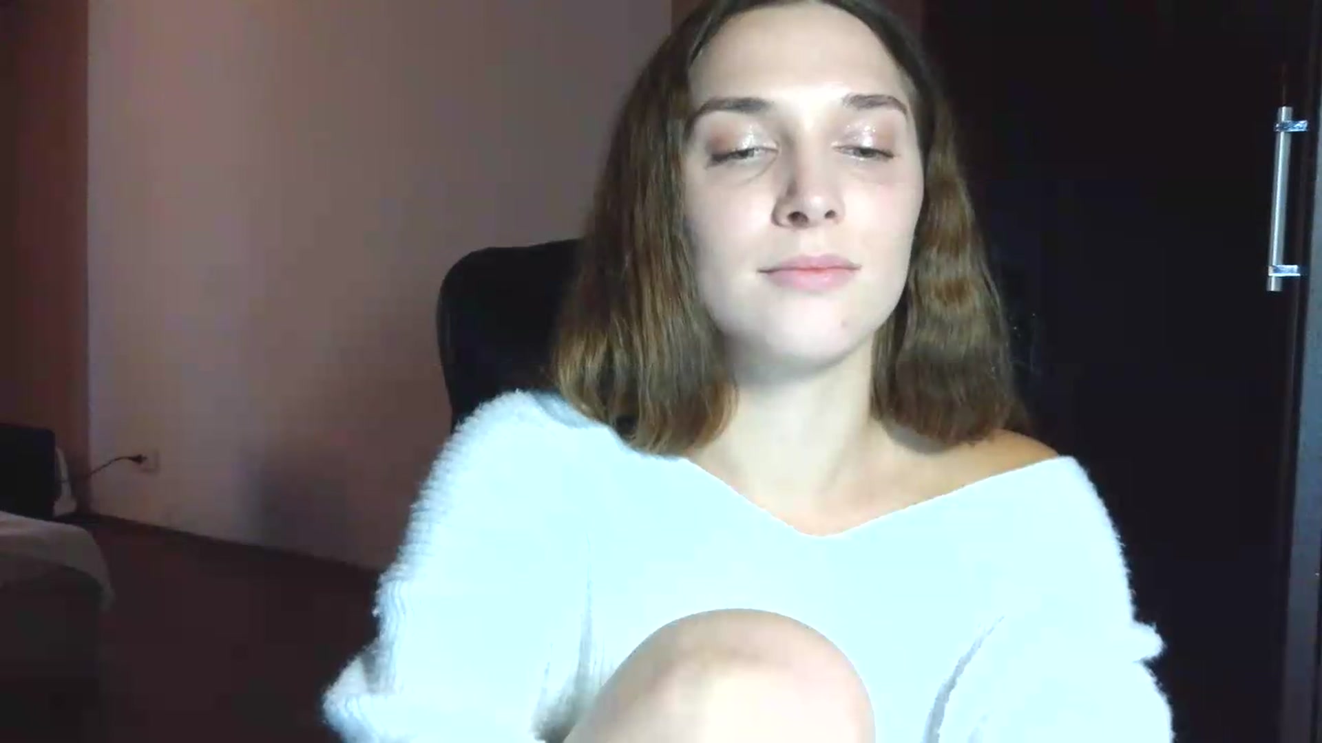 Gallery image thumbnail from NayaFrost's myfreecams stream on, 09/27/2026, 14:58 image 14 of 20