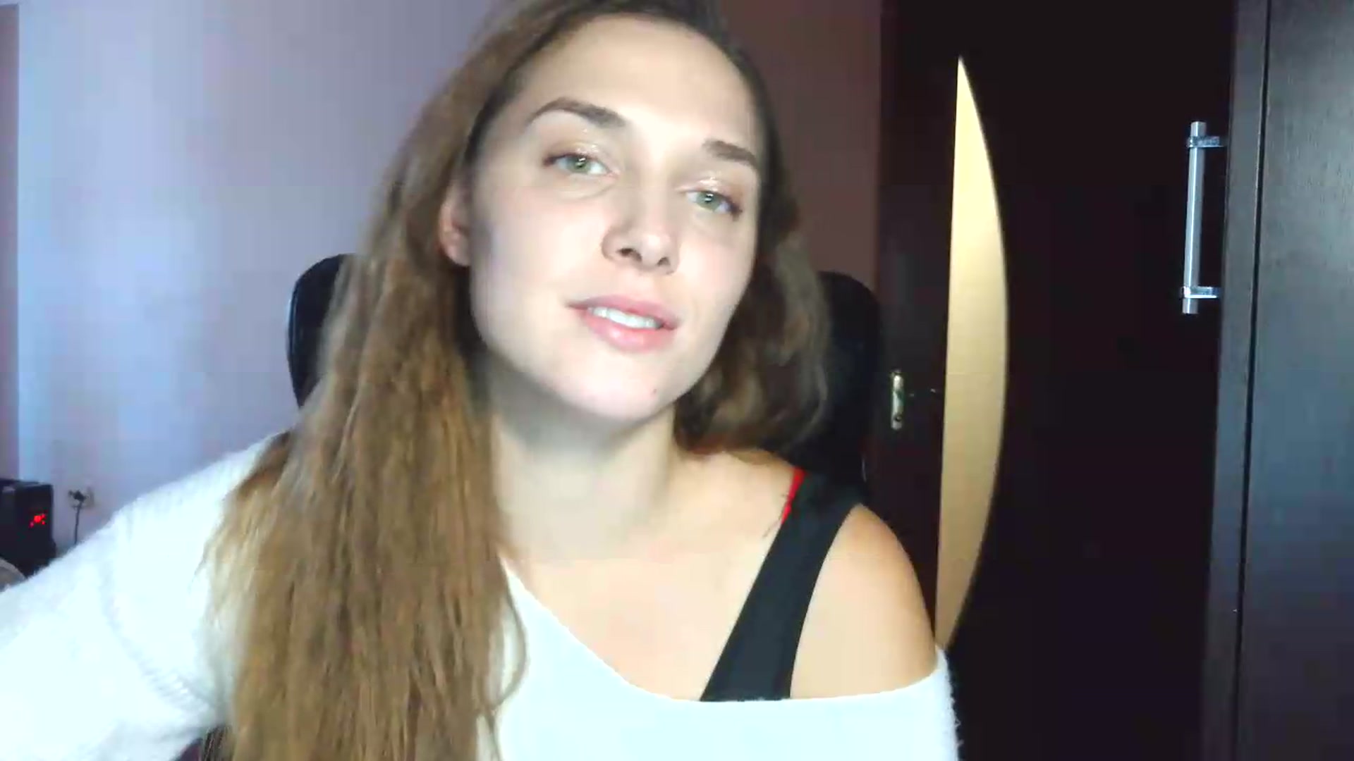 Gallery image thumbnail from NayaFrost's myfreecams stream on, 09/28/2026, 14:25 image 16 of 20