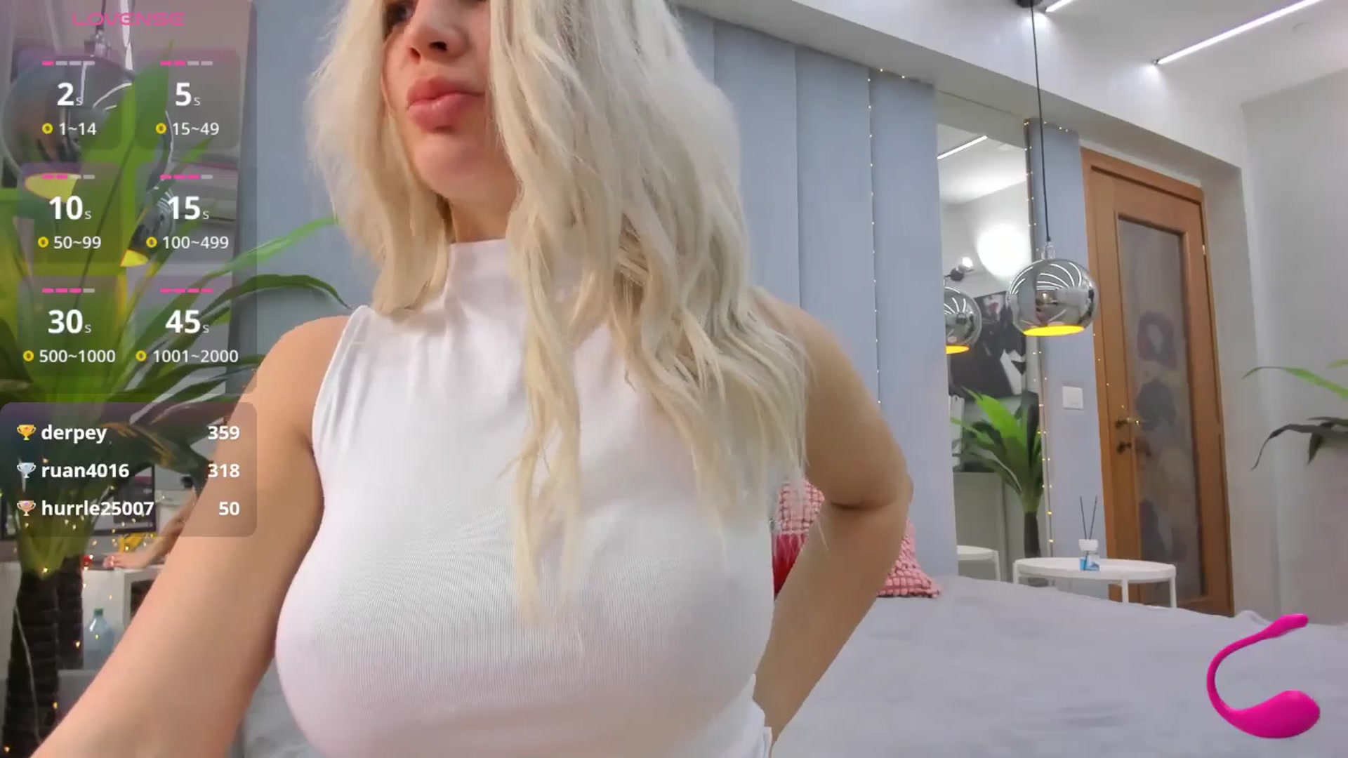 Gallery image thumbnail from NayraDream's myfreecams stream on, 04/15/2025, 10:38 image 6 of 20