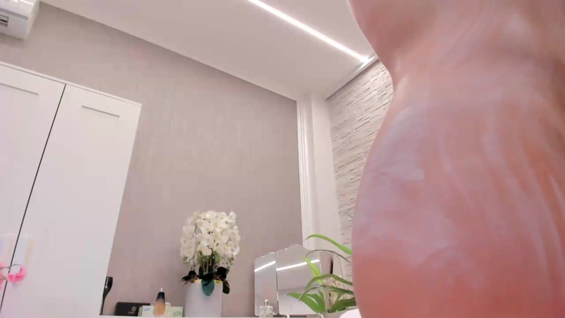 Gallery image thumbnail from NayraDream's myfreecams stream on, 07/03/2026, 11:37 image 17 of 20