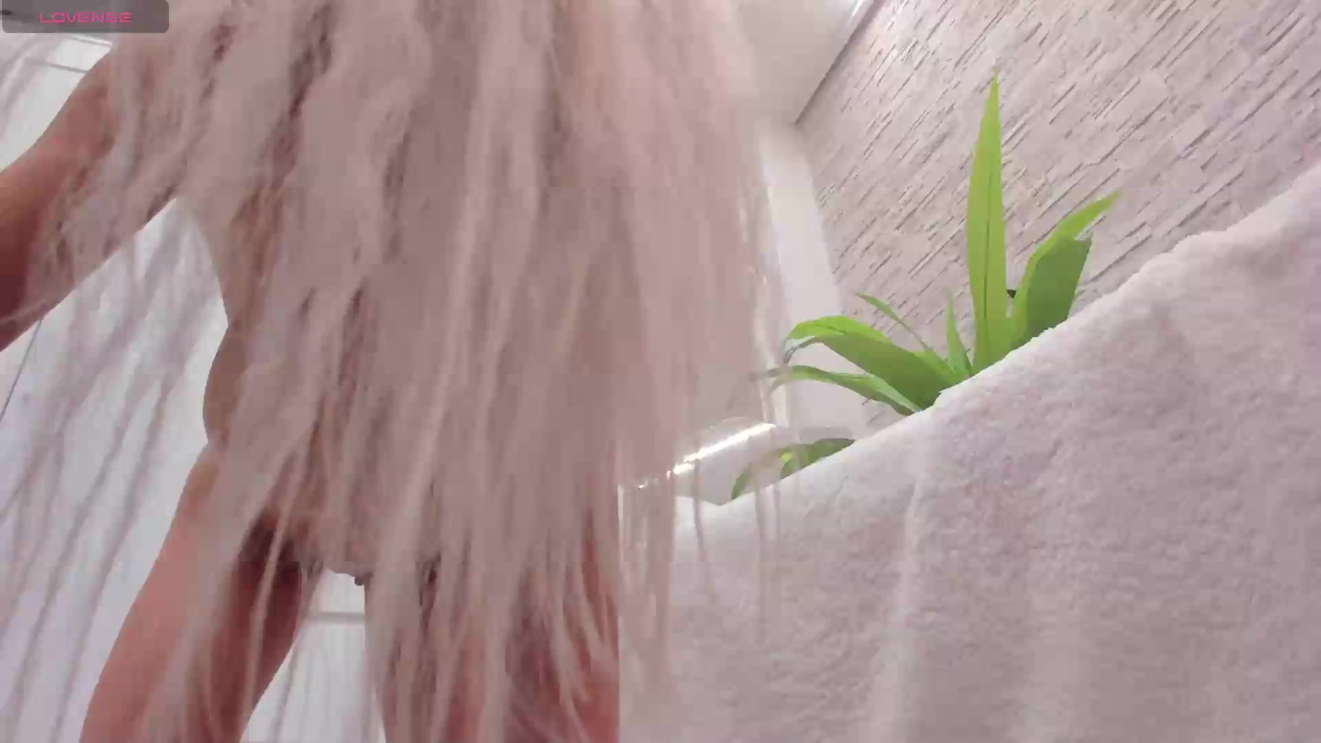 Gallery image thumbnail from NayraDream's myfreecams stream on, 09/22/2026, 11:24 image 18 of 20