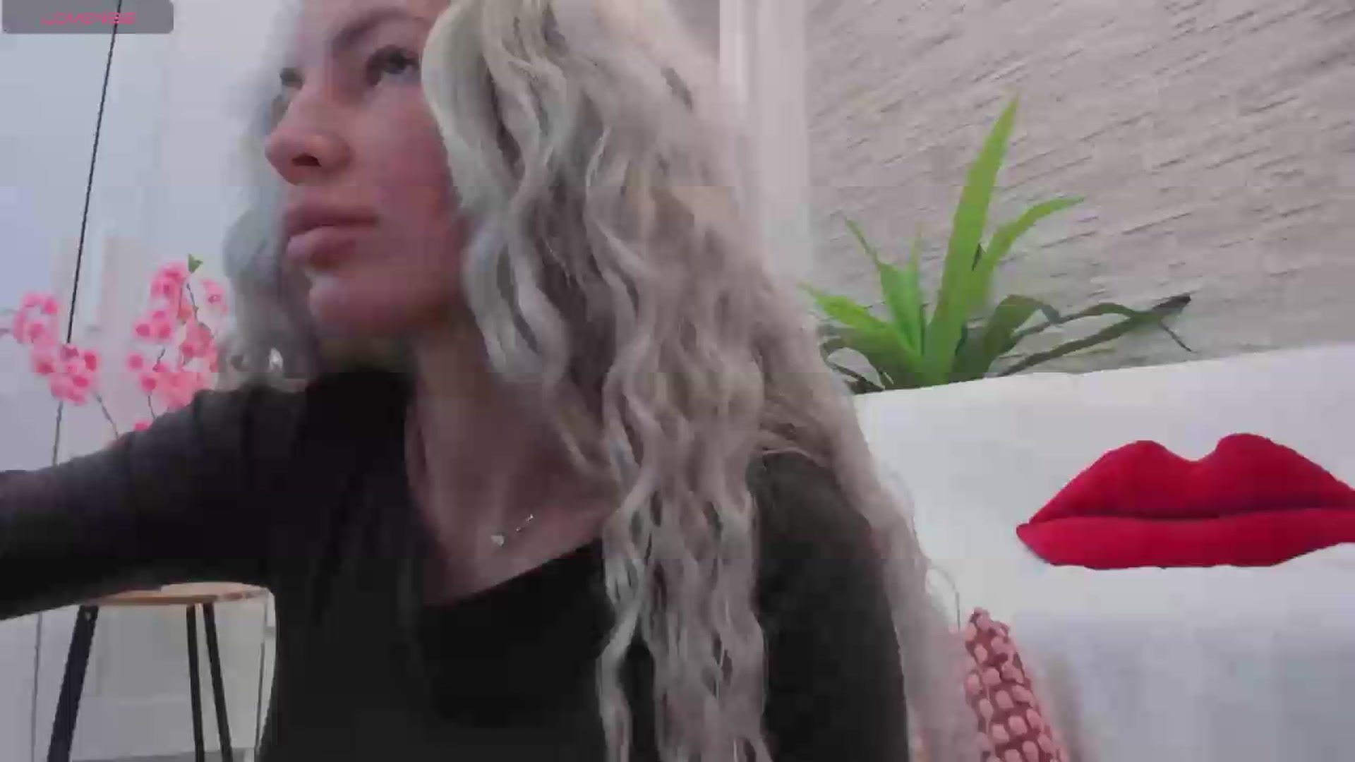 Gallery image thumbnail from NayraDream's myfreecams stream on, 09/30/2026, 11:37 image 1 of 20