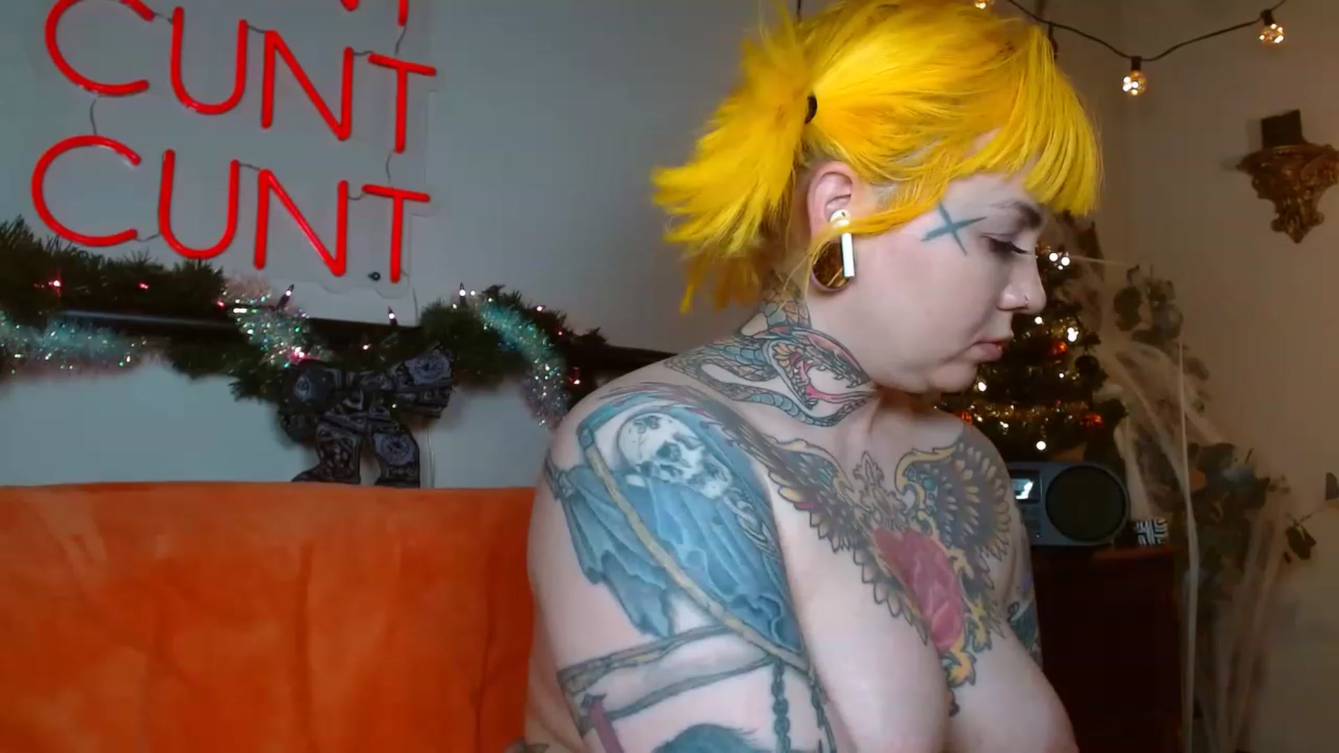 Gallery image thumbnail from NecroNicki's myfreecams stream on, 11/14/2022, 11:04 image 5 of 20