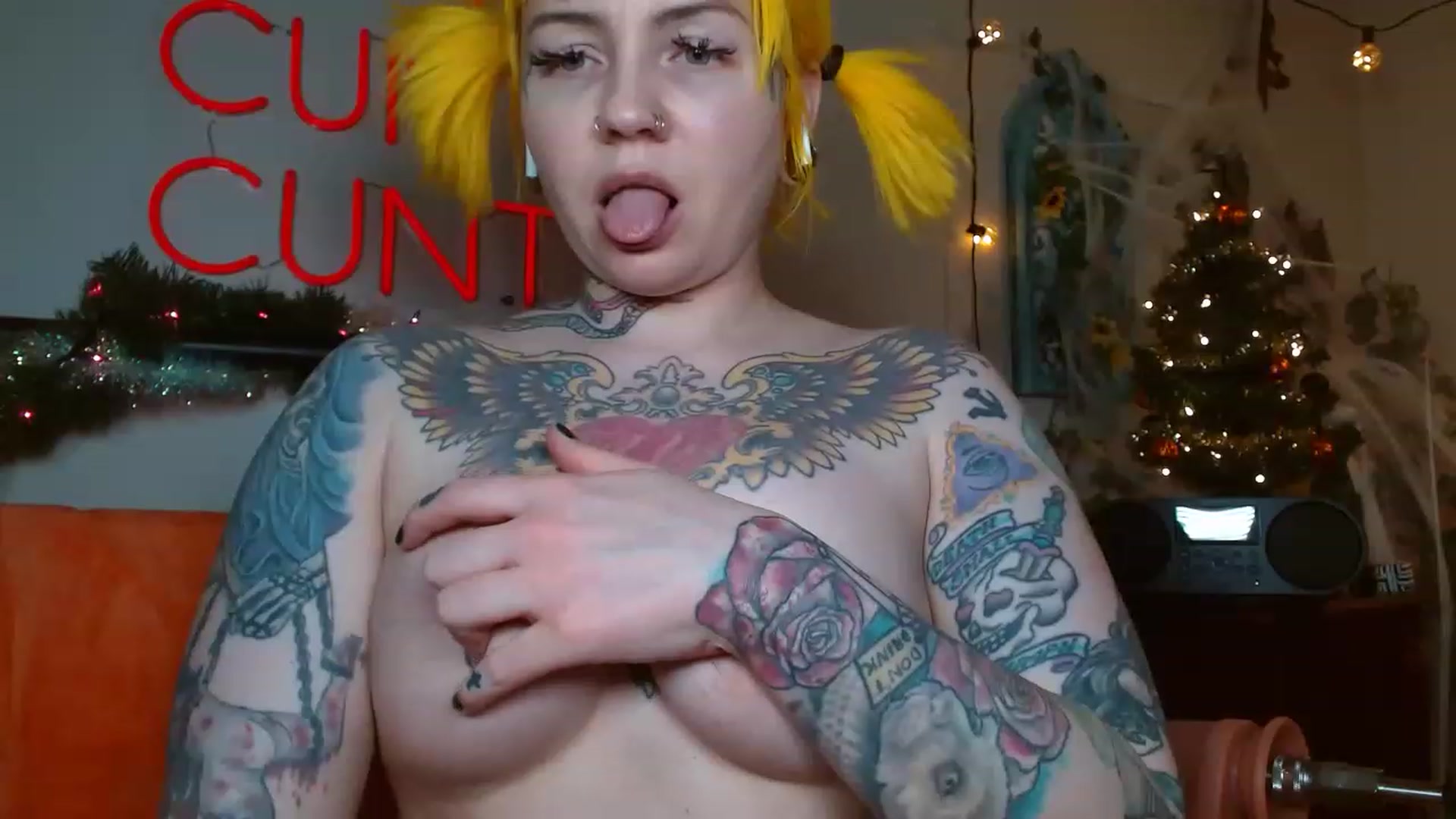 Gallery image thumbnail from NecroNicki's myfreecams stream on, 11/14/2022, 11:05 image 15 of 20