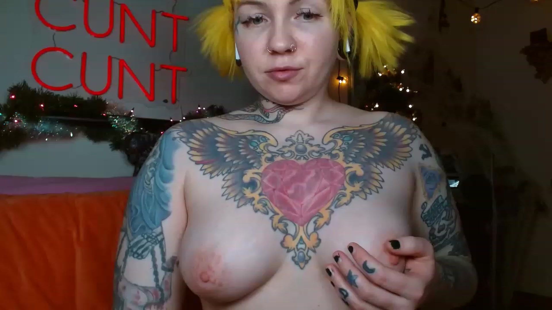 Gallery image thumbnail from NecroNicki's myfreecams stream on, 11/28/2022, 01:47 image 3 of 20