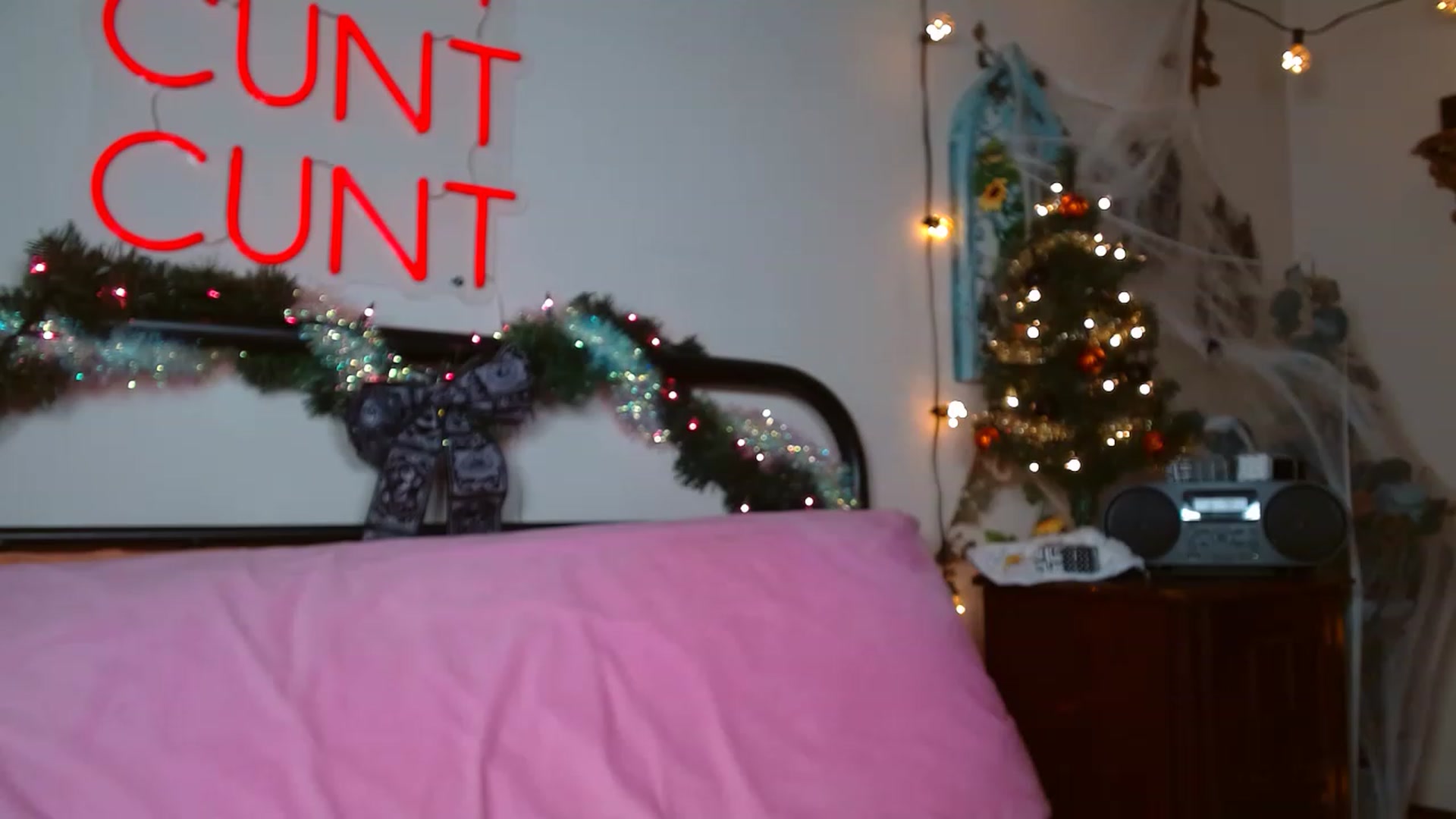 Gallery image thumbnail from NecroNicki's myfreecams stream on, 12/01/2022, 23:54 image 5 of 20