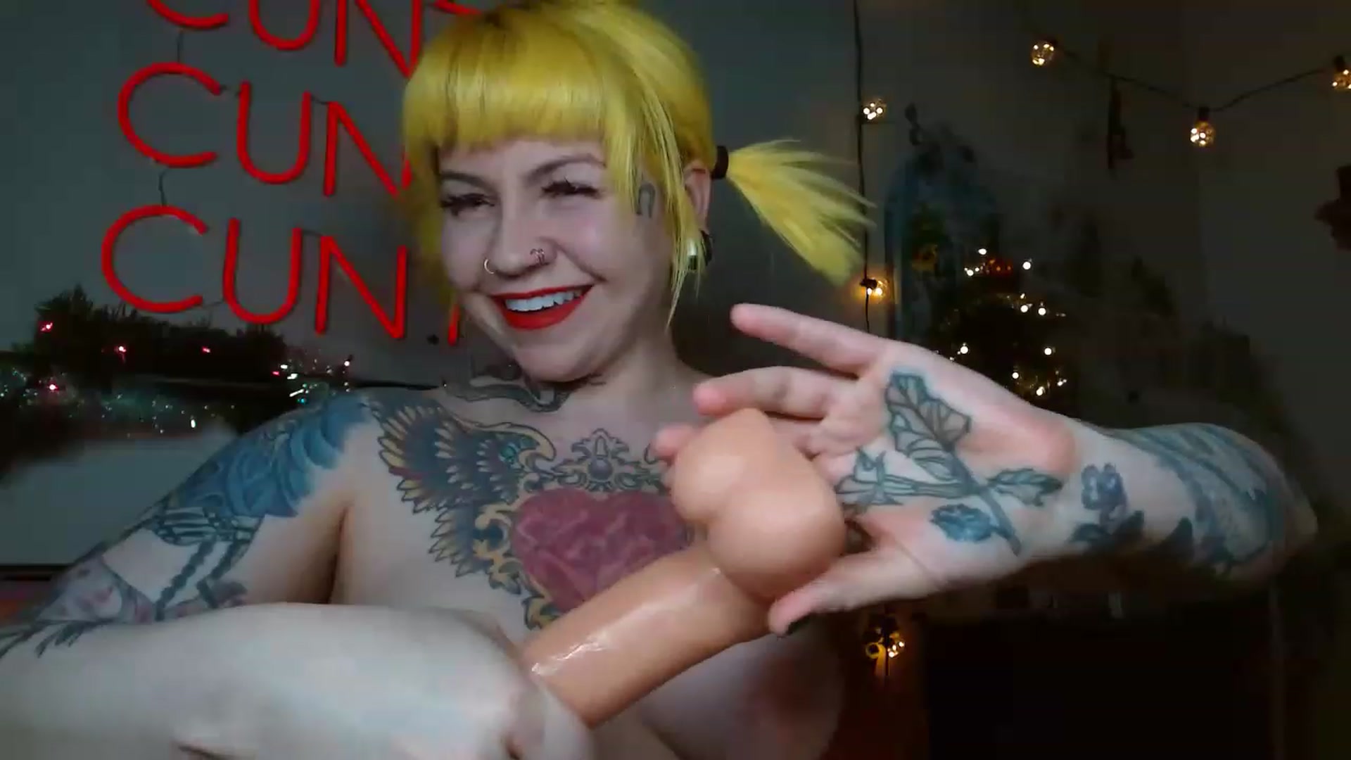 Gallery image thumbnail from NecroNicki's myfreecams stream on, 12/03/2022, 24:57 image 18 of 20