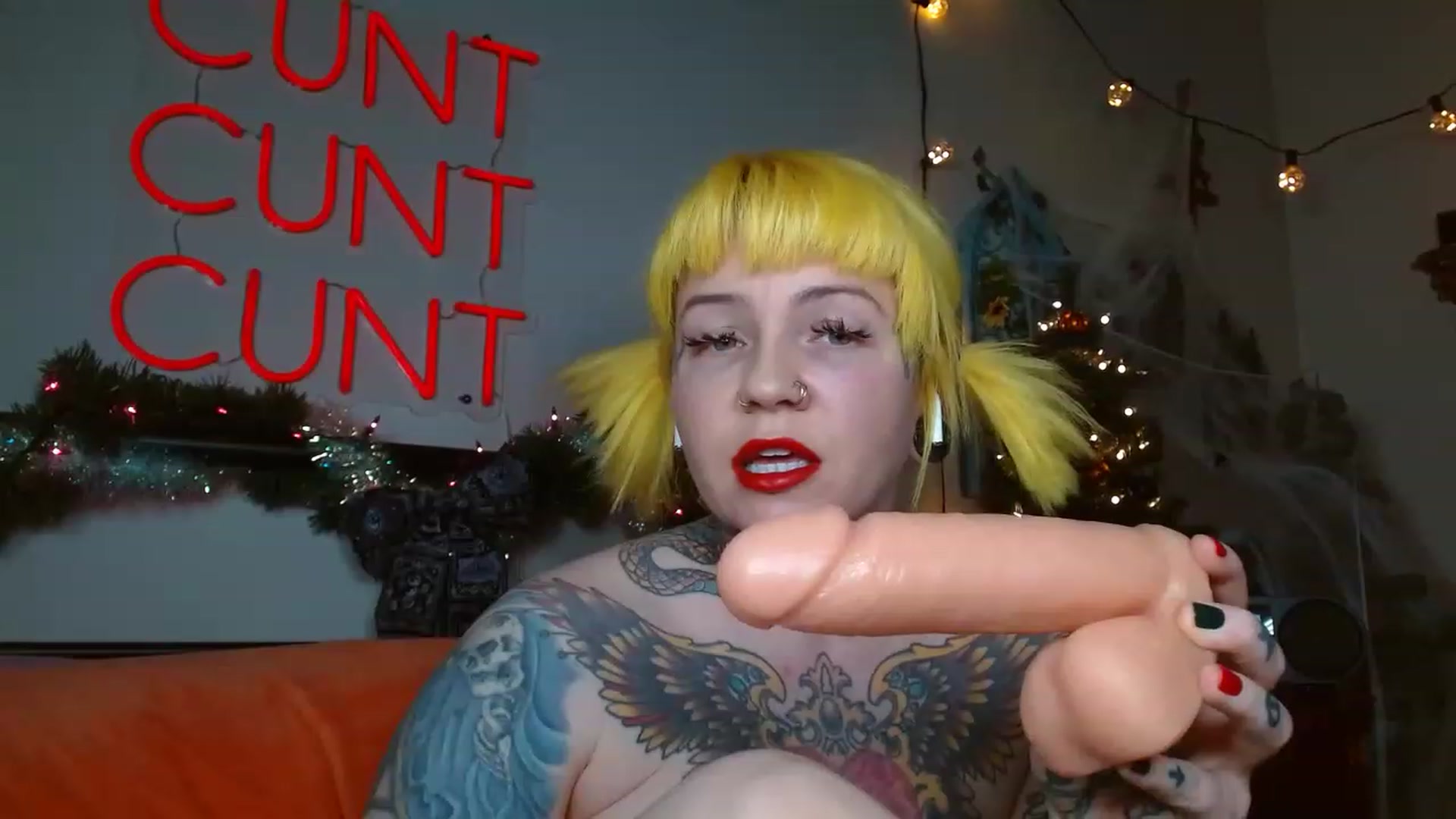 Gallery image thumbnail from NecroNicki's myfreecams stream on, 12/03/2022, 24:57 image 5 of 20