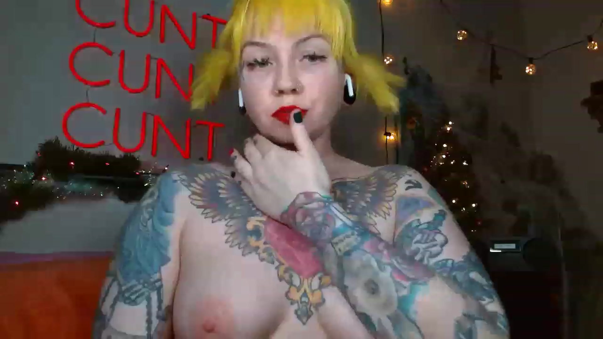 Gallery image thumbnail from NecroNicki's myfreecams stream on, 12/03/2022, 23:38 image 7 of 20