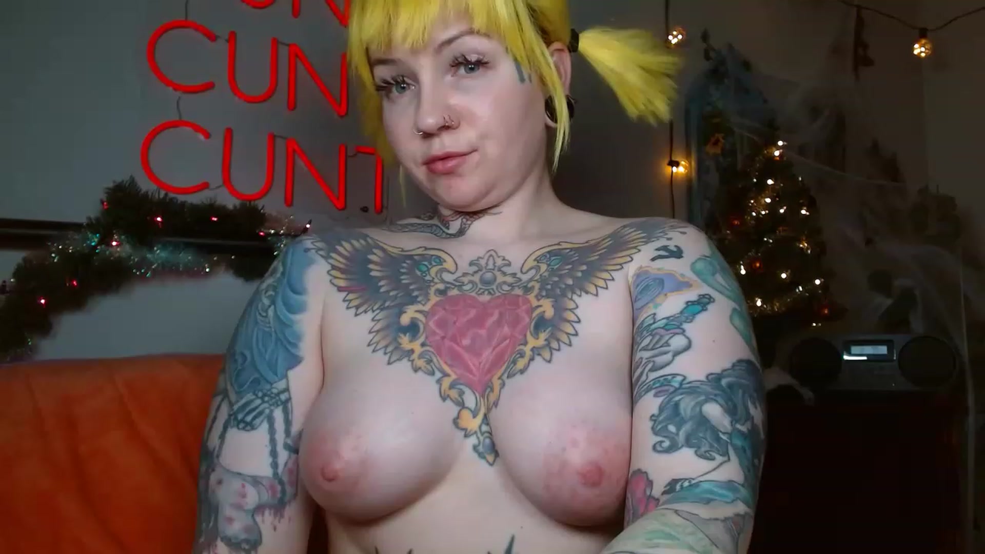 Gallery image thumbnail from NecroNicki's myfreecams stream on, 12/04/2022, 02:40 image 8 of 20