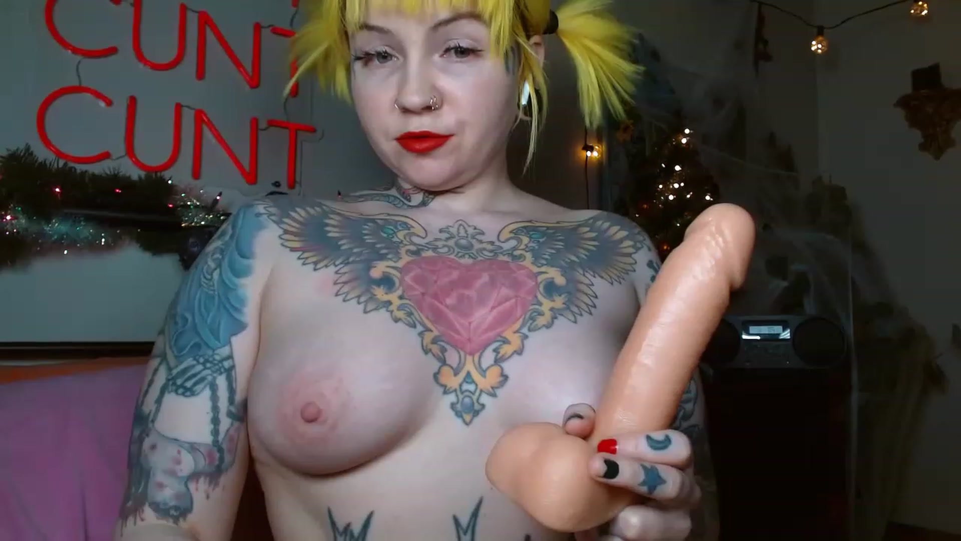 Gallery image thumbnail from NecroNicki's myfreecams stream on, 12/07/2022, 04:27 image 5 of 20