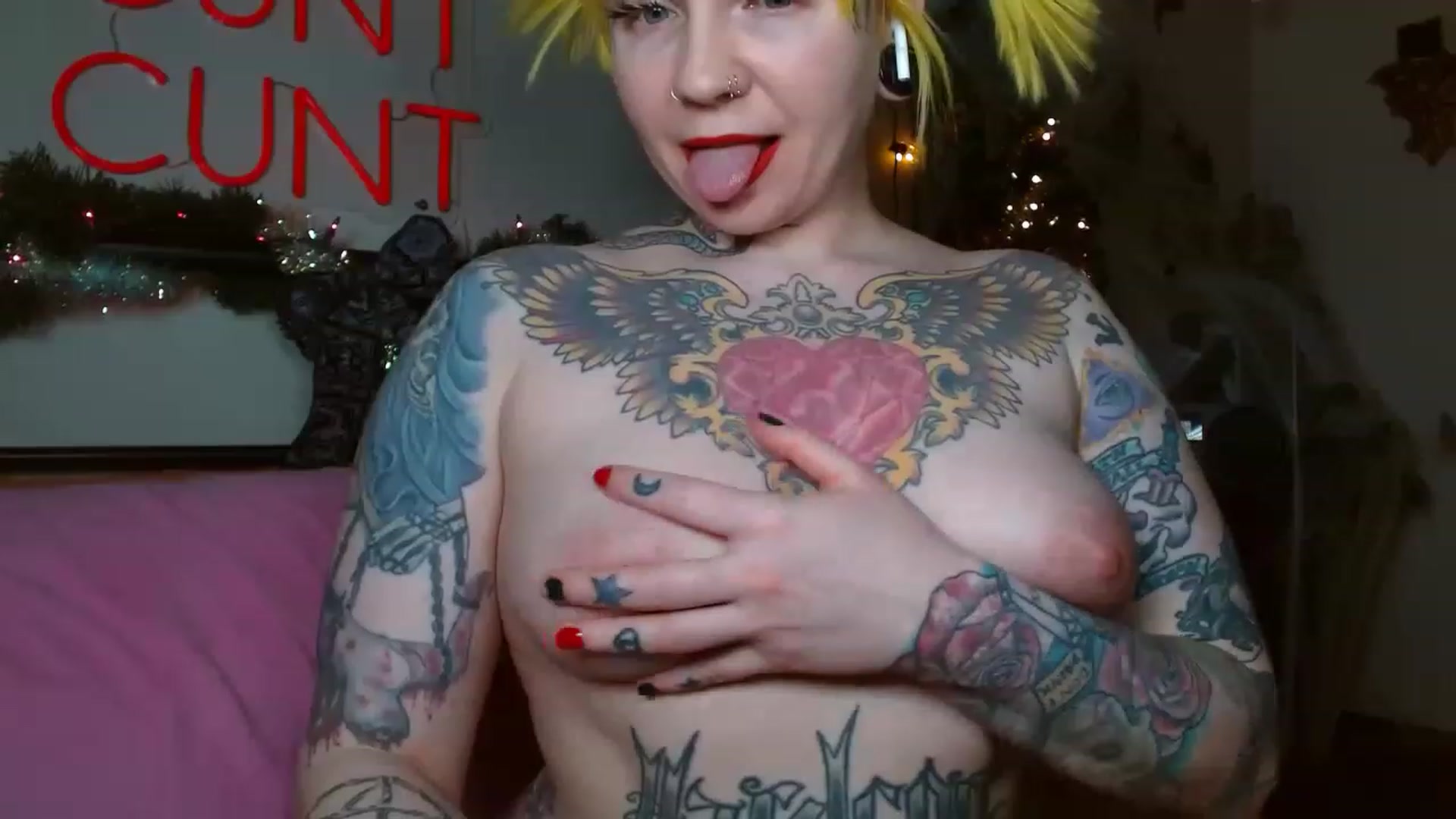 Gallery image thumbnail from NecroNicki's myfreecams stream on, 12/07/2022, 04:53 image 18 of 20