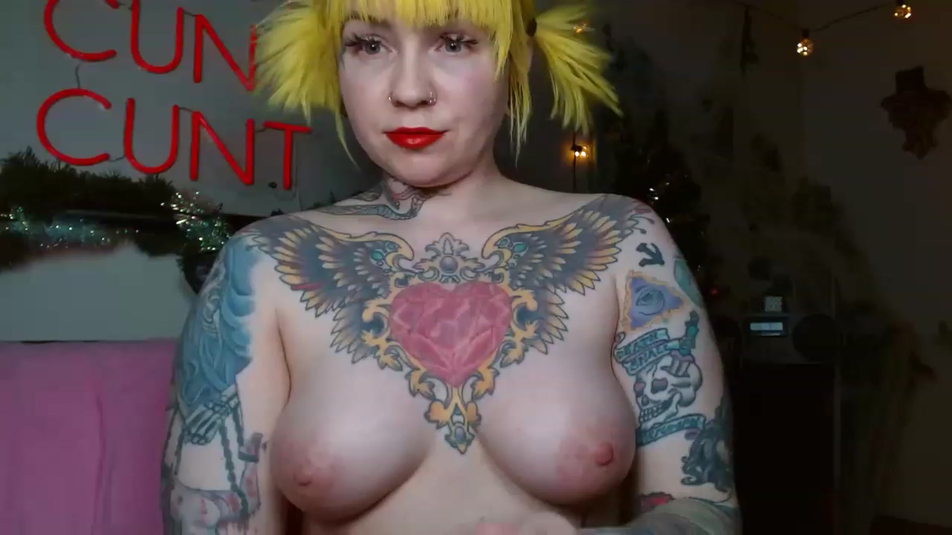 Gallery image thumbnail from NecroNicki's myfreecams stream on, 12/13/2022, 04:21 image 20 of 20