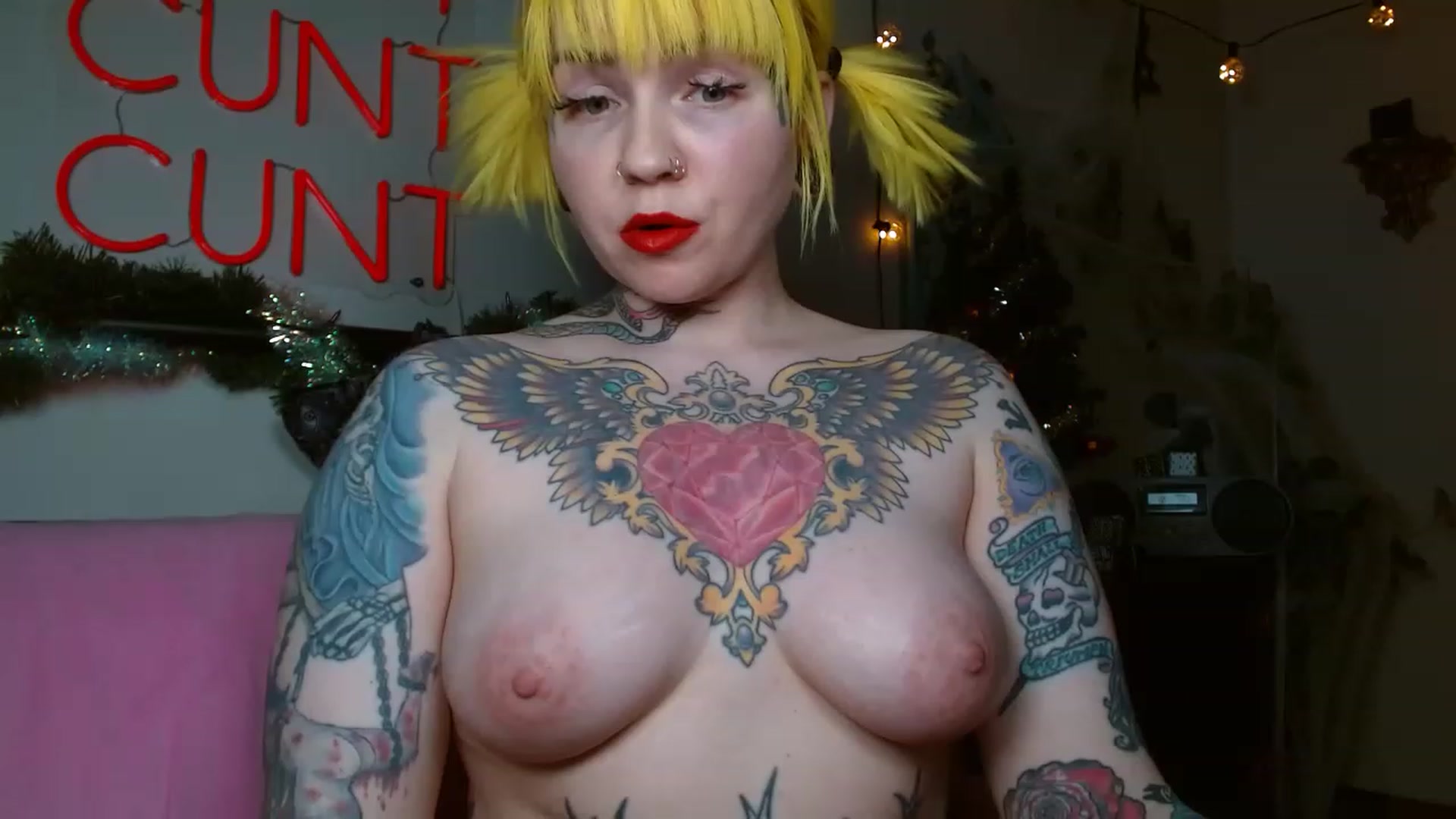 Gallery image thumbnail from NecroNicki's myfreecams stream on, 12/13/2022, 05:01 image 6 of 20