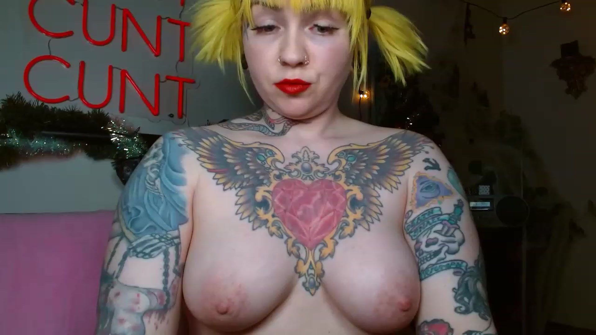 Gallery image thumbnail from NecroNicki's myfreecams stream on, 12/13/2022, 05:01 image 4 of 20