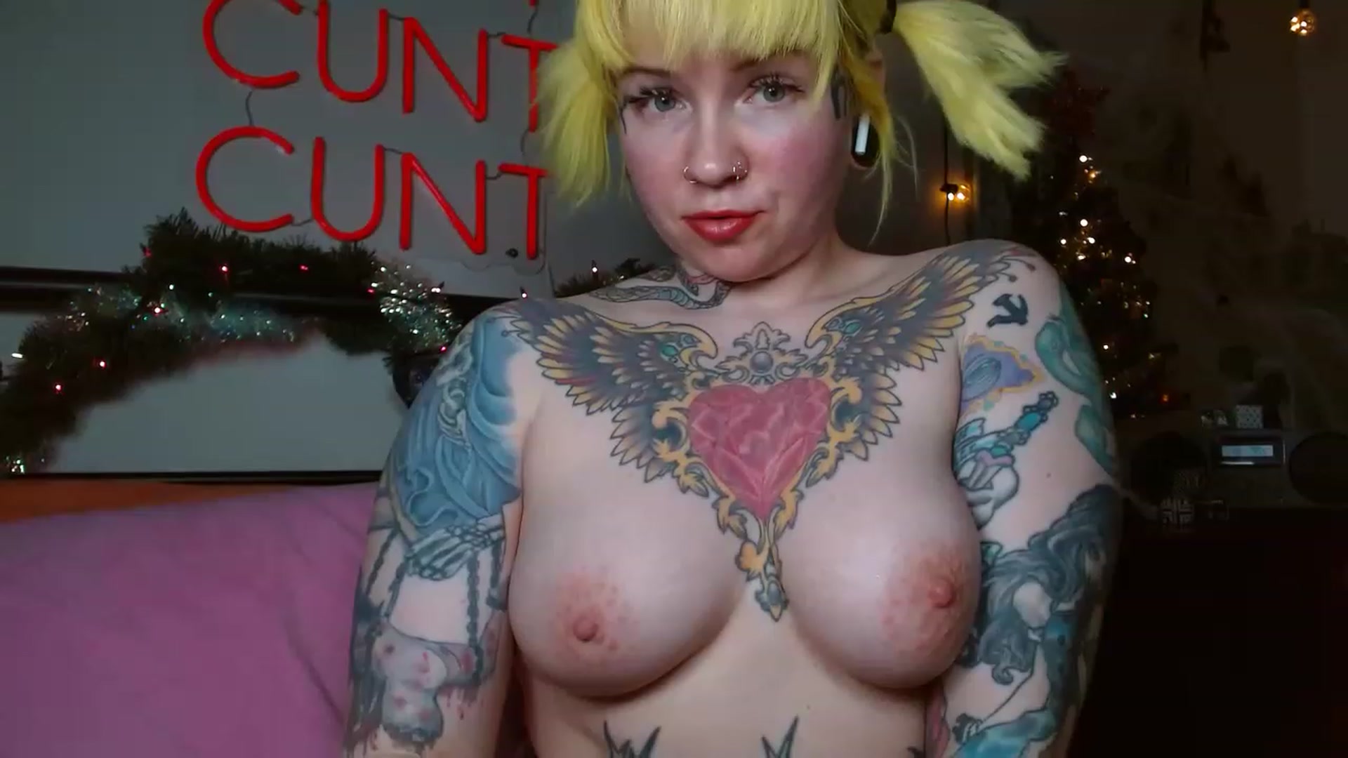 Gallery image thumbnail from NecroNicki's myfreecams stream on, 12/15/2022, 02:17 image 4 of 20