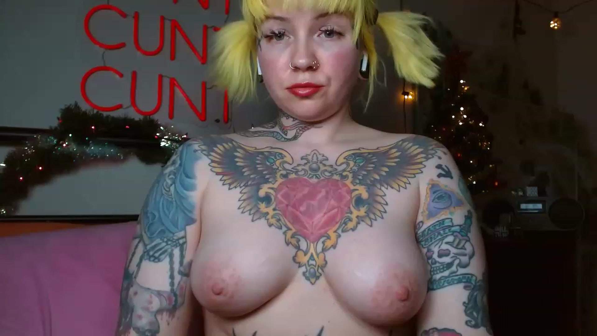 Gallery image thumbnail from NecroNicki's myfreecams stream on, 12/15/2022, 03:03 image 14 of 20