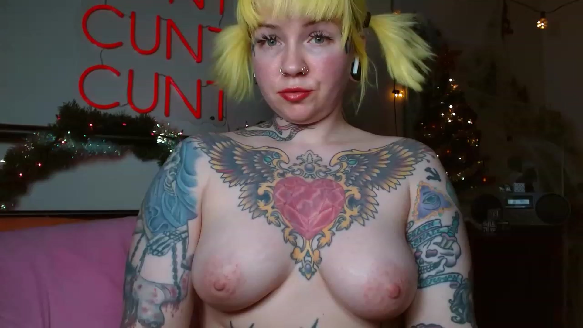 Gallery image thumbnail from NecroNicki's myfreecams stream on, 12/15/2022, 03:03 image 16 of 20
