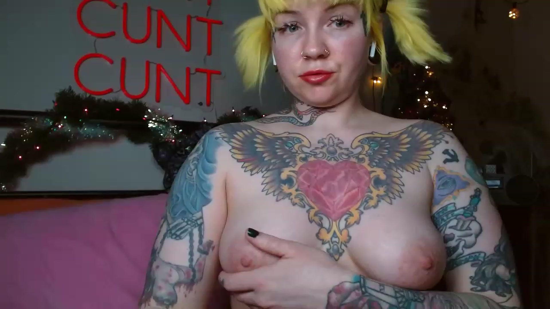 Gallery image thumbnail from NecroNicki's myfreecams stream on, 12/15/2022, 03:48 image 15 of 20