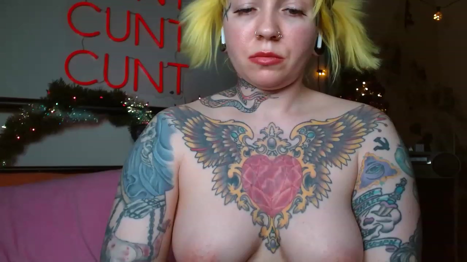 Gallery image thumbnail from NecroNicki's myfreecams stream on, 12/15/2022, 07:30 image 1 of 20