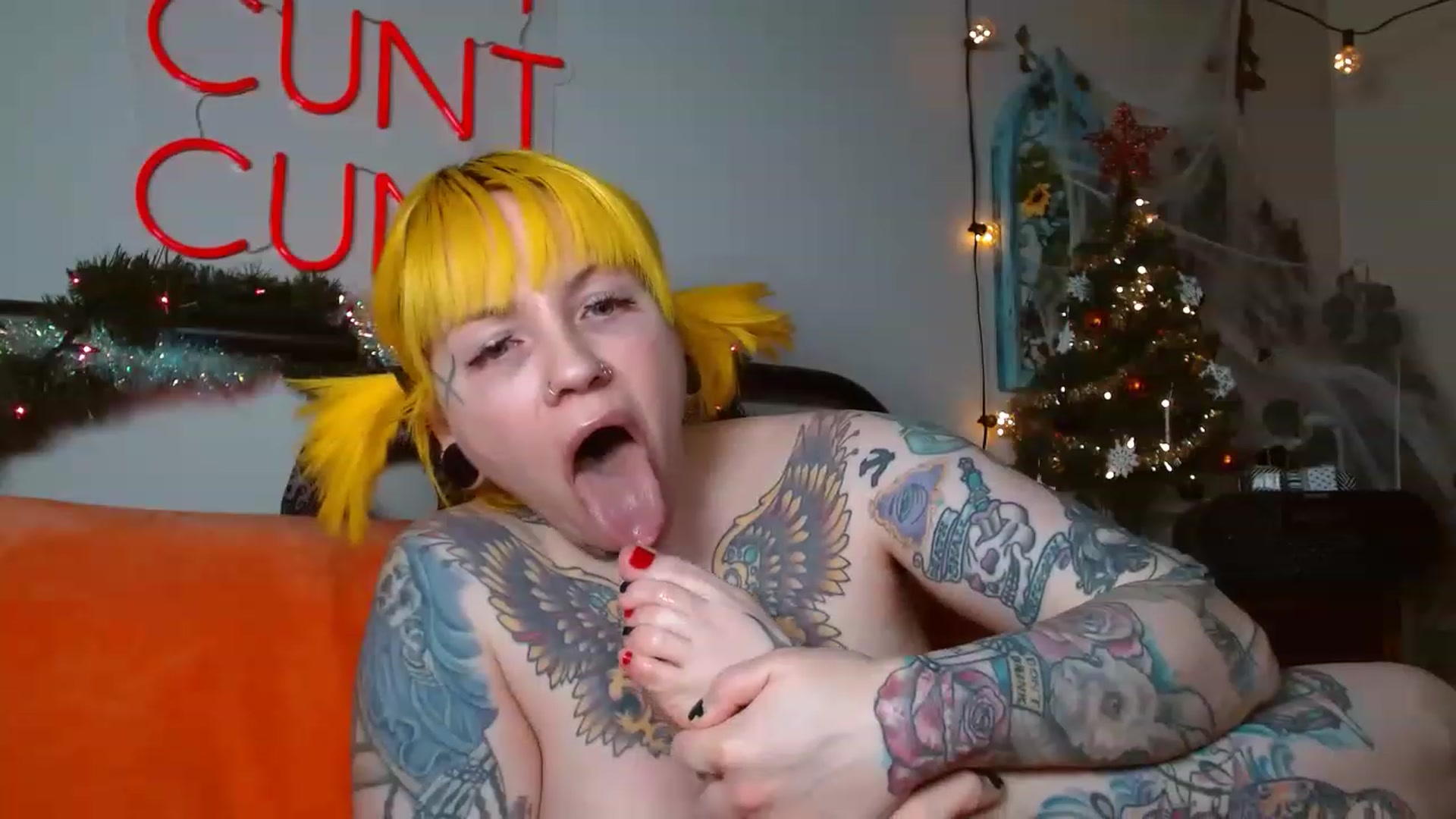 Gallery image thumbnail from NecroNicki's myfreecams stream on, 12/26/2022, 06:22 image 2 of 20