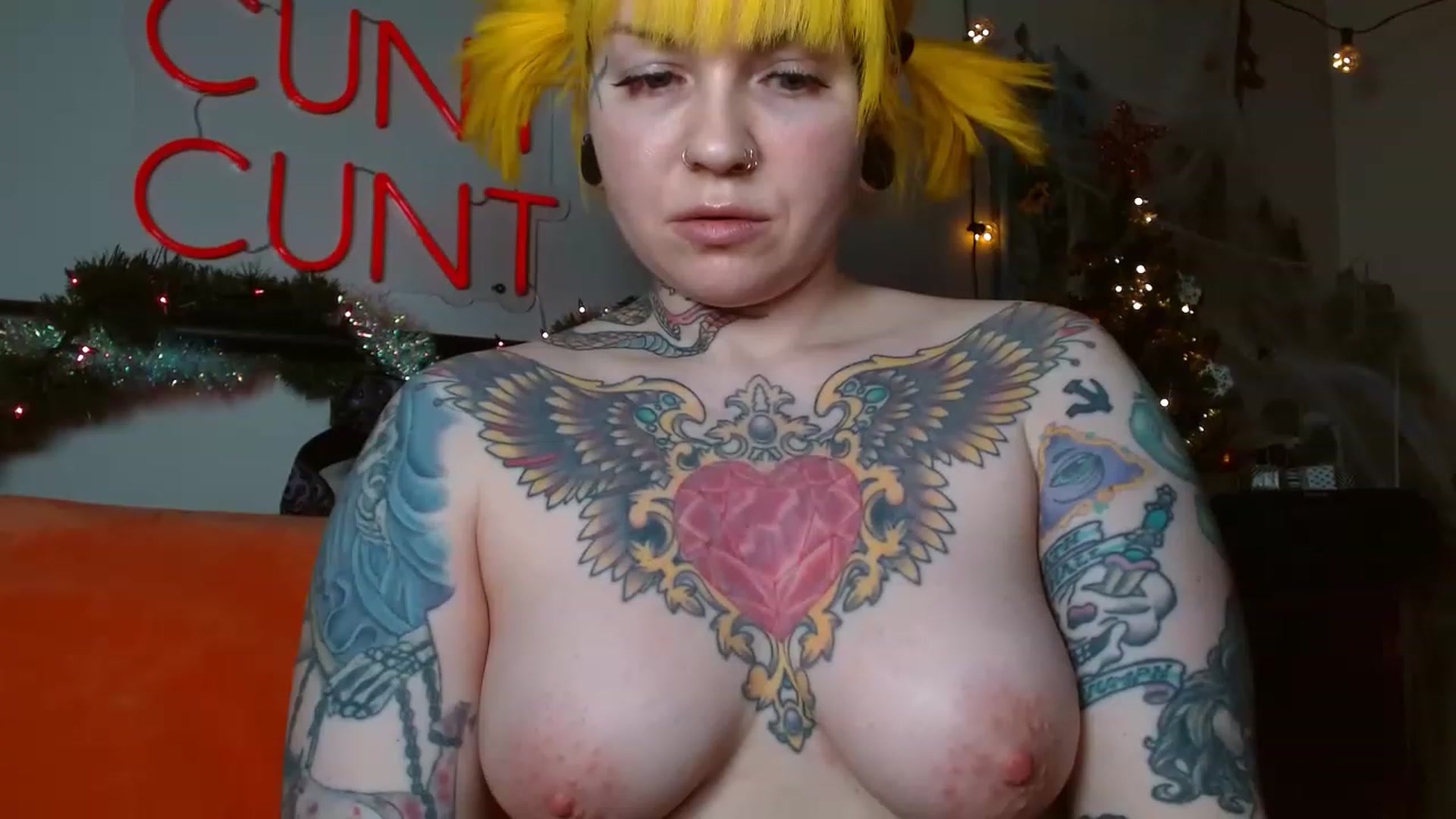 Gallery image thumbnail from NecroNicki's myfreecams stream on, 12/26/2022, 06:22 image 3 of 20