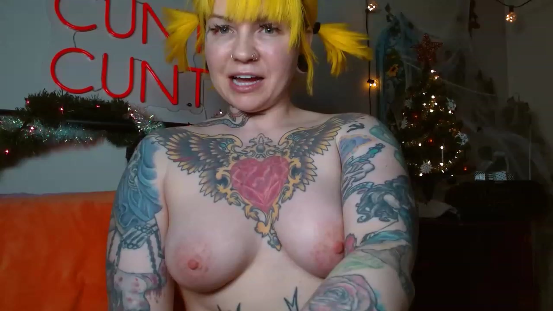 Gallery image thumbnail from NecroNicki's myfreecams stream on, 12/26/2022, 06:22 image 12 of 20